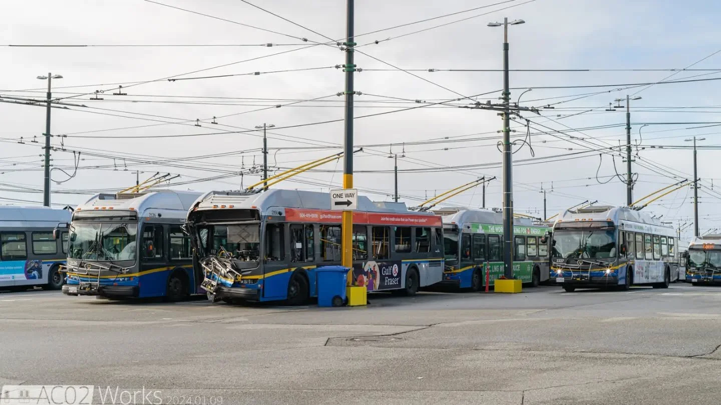 「The wounded」

Here are some New Flyer E40LFR trolleybuses operated by Coast Mountain Bus Company sitting at Vancouver Transit Centre, BC, Canada. The centre of the subject here, 2156, hit a pole on Apr. 24th, 2023. The vehicle was later scrapped in 