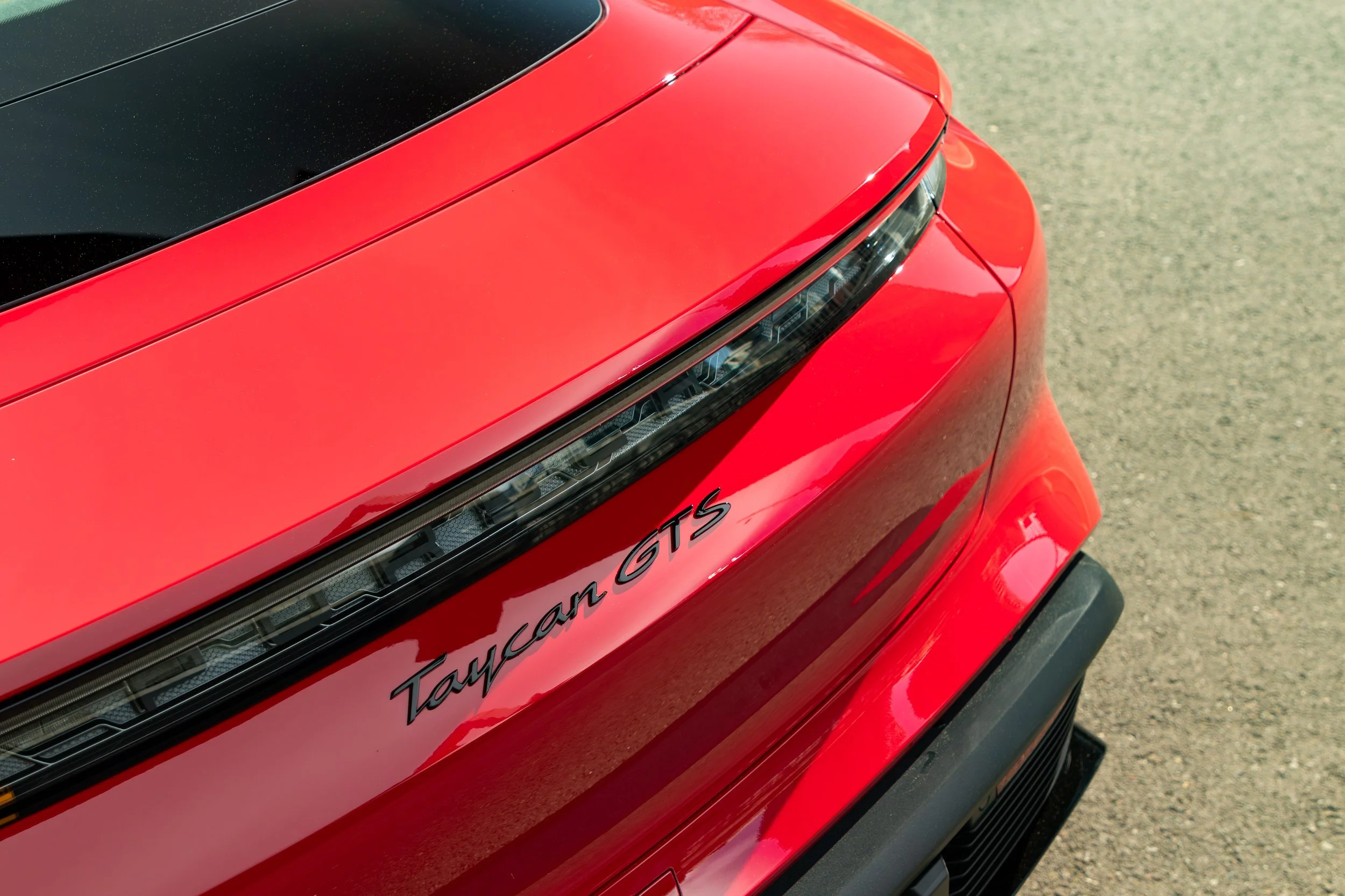 TaycanGTSCarmine-4.jpg