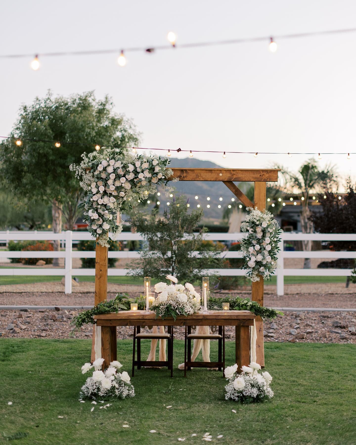 Our giveaway winner is @jennifermellow
Thank you to everyone who entered this giveaway! 
.
.
.
.
.

#varsityevents #arizonaweddings #azwedding #azweddings #phoenixwedding #weddingphotography #phoenixweddings #weddinginspiration #arizonabride #wedding