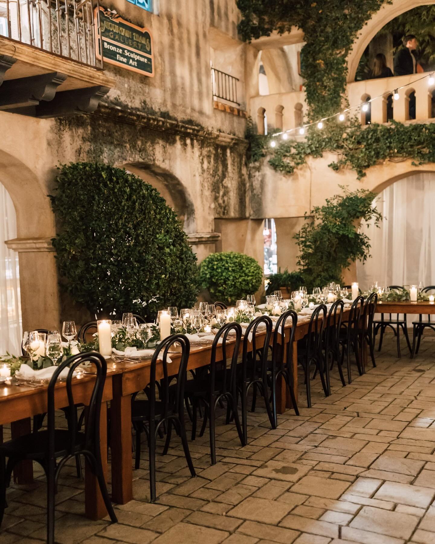 No notes on this set up ✨ Made for the most memorable, dreamy evening 🤍

#arizonaweddings #azwedding #arizonawedding #azweddings #phoenixwedding #weddingphotography #wedding #phoenixweddings #arizonabride #weddinginspiration #arizonaweddingphotograp