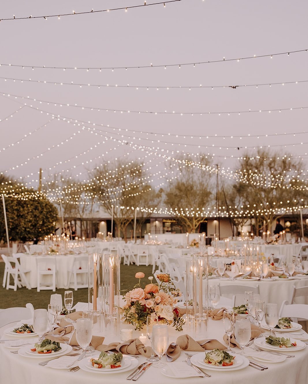 The best way to elevate your evening? Custom Lighting! ✨ We specialize is creating the perfect ambiance for whatever your space is. We offer a free on site consultation so we can help bring your dreams to life! Inquiry today 🤍