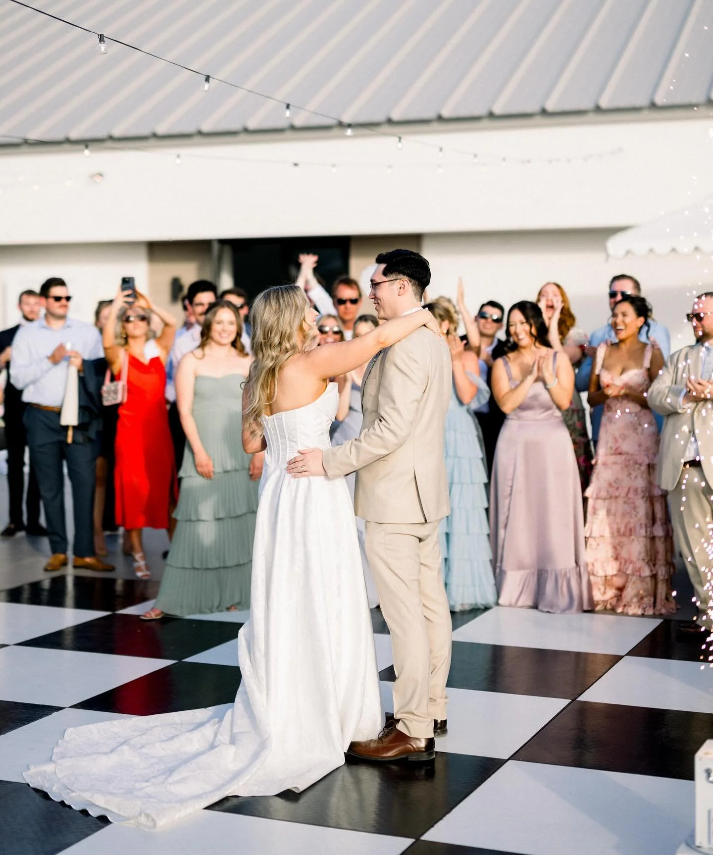 We are getting ready for a busy fall filled with lots of dance parties on our checkered dance floors! 🤩

#arizonaweddings #azwedding #arizonawedding #azweddings #phoenixwedding #weddingphotography #wedding #phoenixweddings #arizonabride #weddinginsp