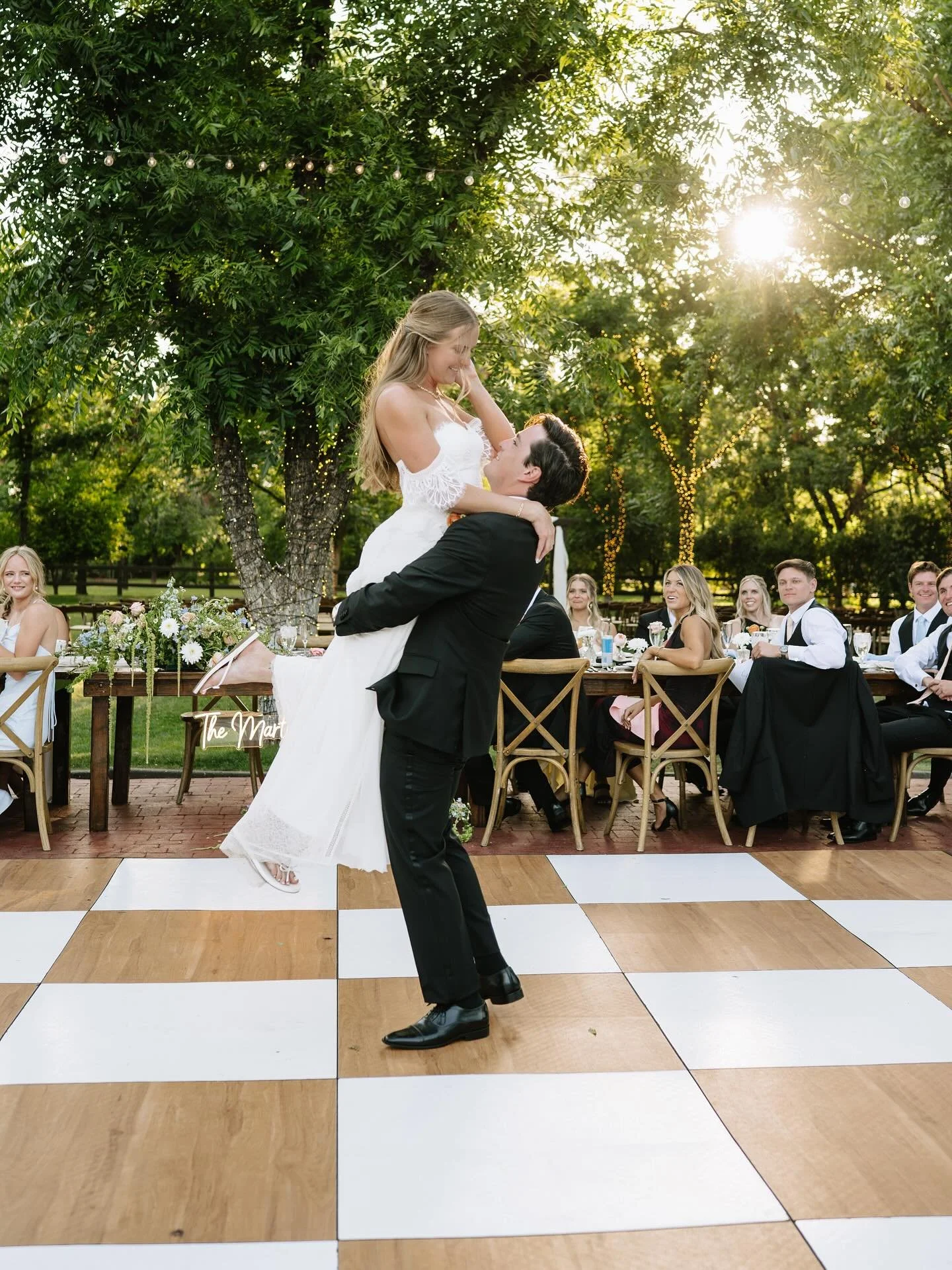 This Magic Moment ✨🤍 doesn&rsquo;t get any better than this! 

#arizonaweddings #azwedding #arizonawedding #azweddings #phoenixwedding #weddingphotography #wedding #phoenixweddings #arizonabride #weddinginspiration #arizonaweddingphotographer #engag