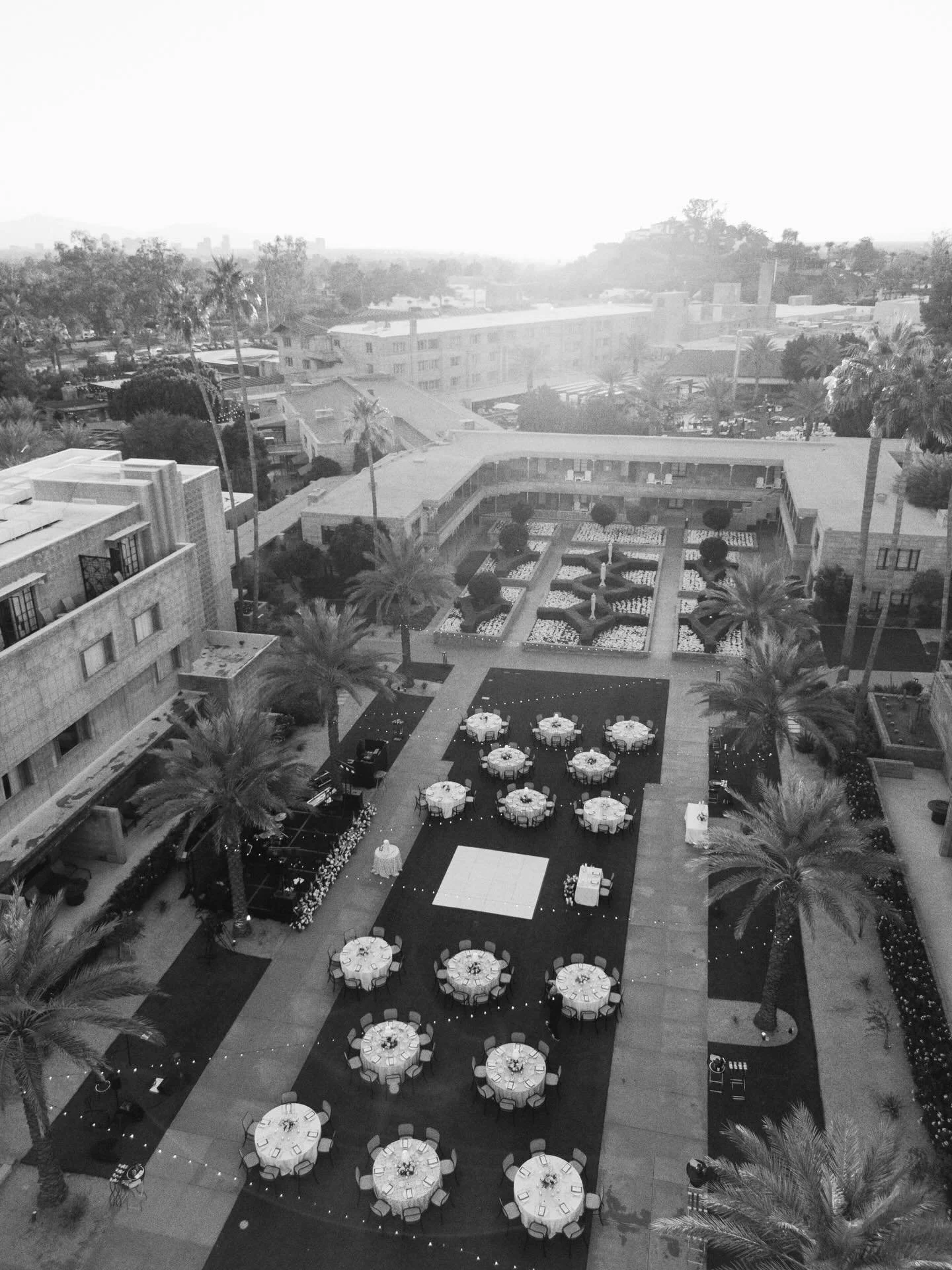 The most elegant evening and our Zig Zag Bistro Lights to tie it all together! 🤍✨ 

#weddinglights #azwedding #weddinginspo #dreamwedding #weddingrentals