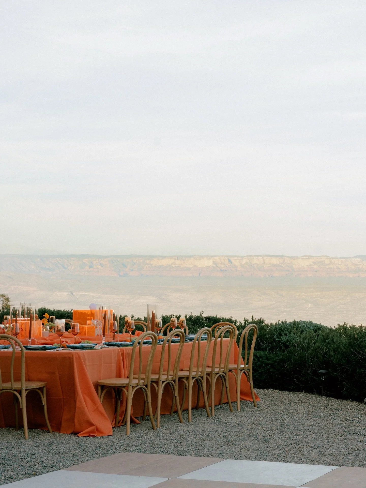 Adding a little color to your feed today&hellip;.Happy Monday🧡

#weddinginspo #weddingvenueideas #uniquewedding #weddingcolors #arizonaeventrental