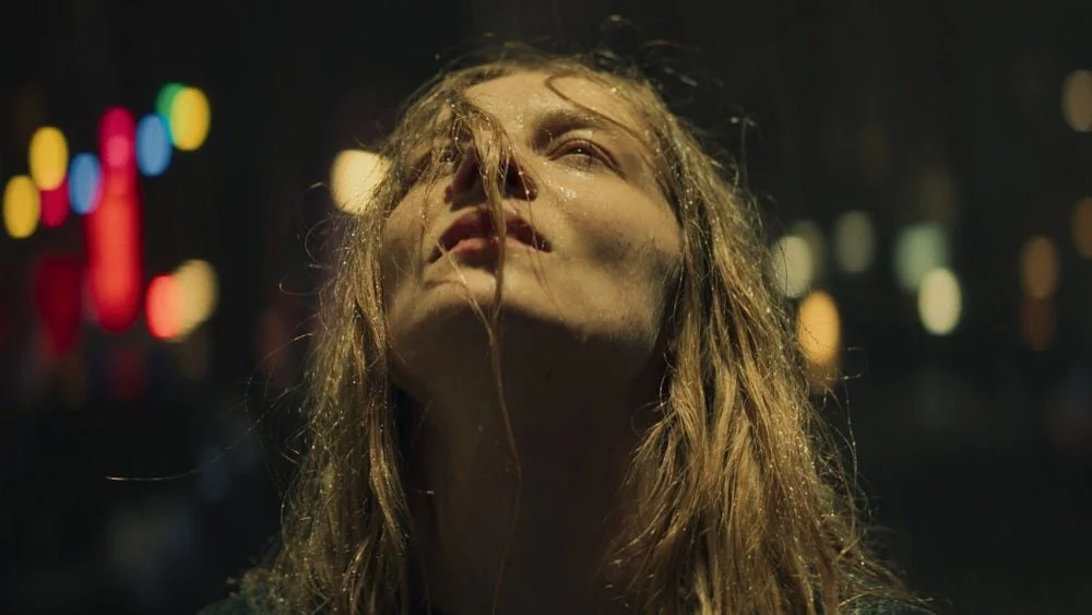 TR_KW_Stangenberg_Lilith_Sterben_@_2024_Port_au_Prince_Schwarzweiss_Filmproduktion_Senator_Film_Produktion_The_Match_Factory_Wind_Bunch_Talent_Republic_Agency.jpeg