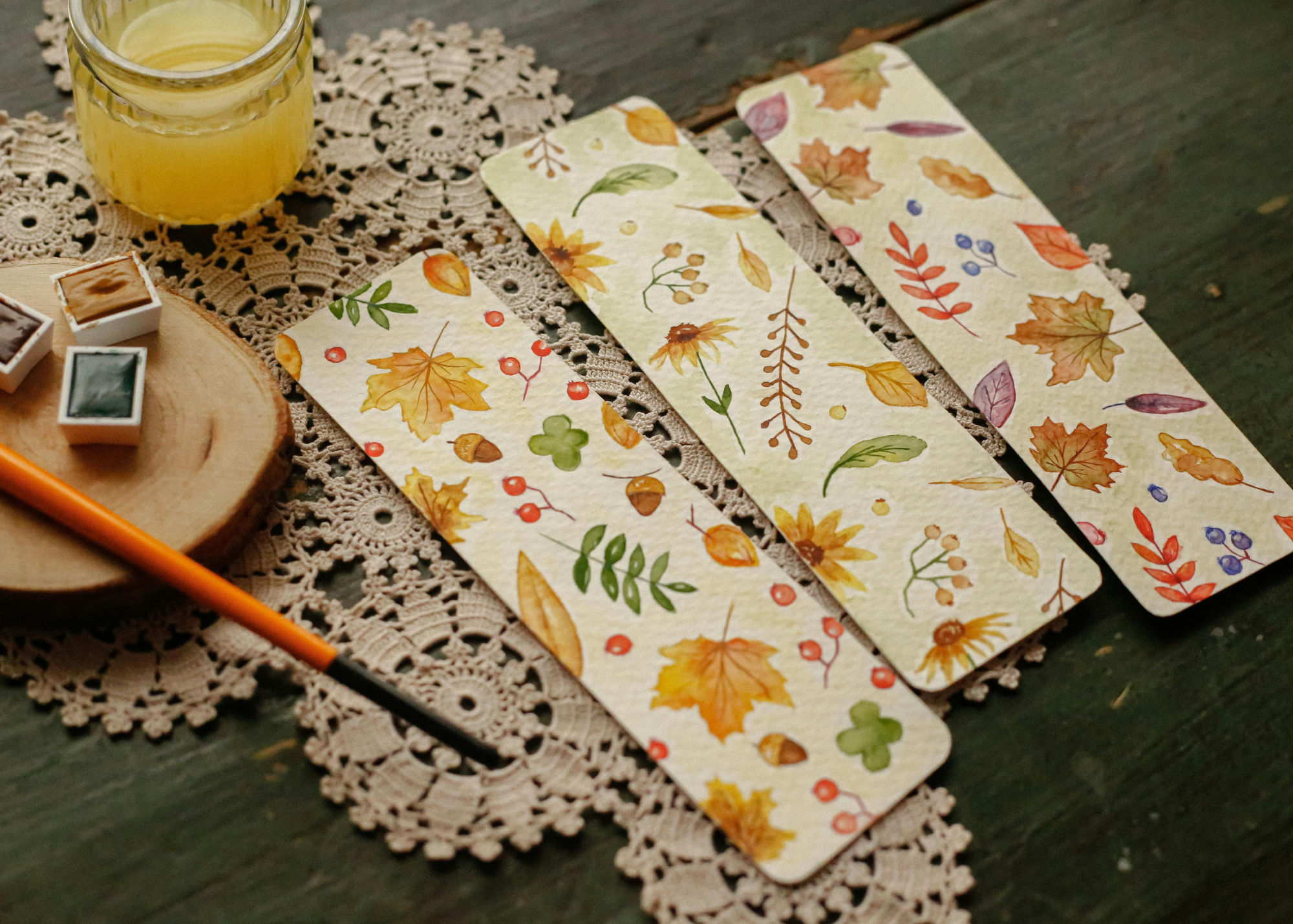 May Workshop: Paint a wooden bookmark