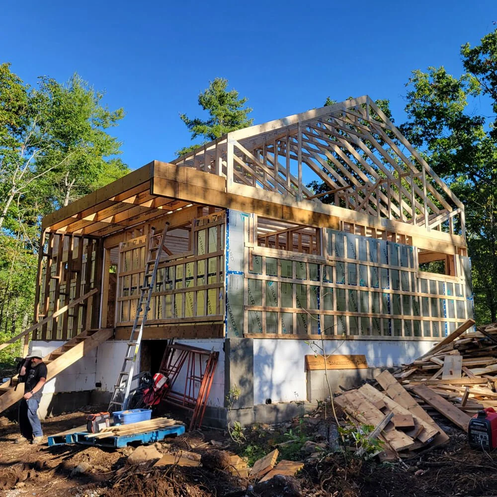 image06-offgrid-cottage_1x1.jpg