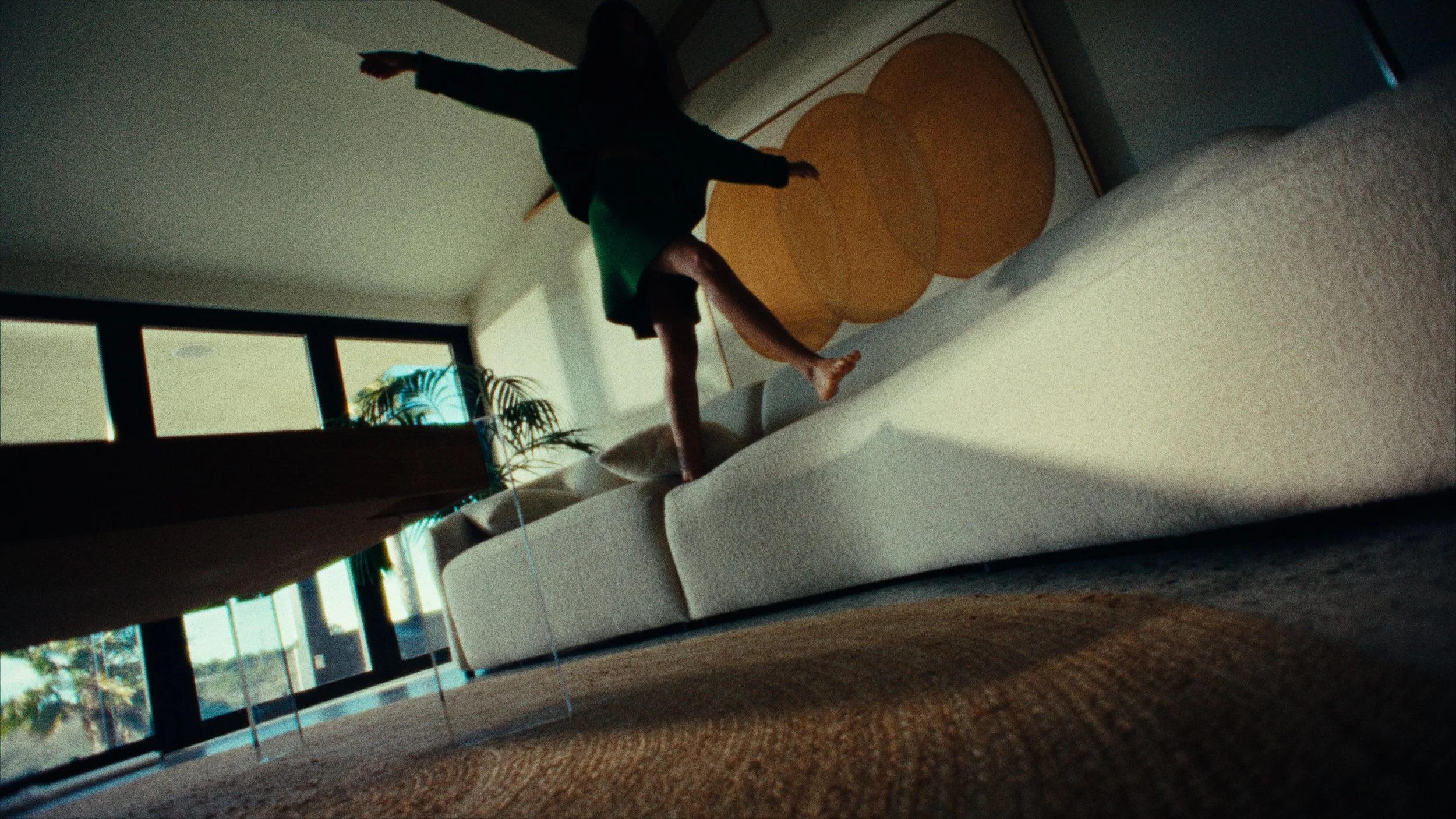 ZARA__UHD 3840x2160__16x9__30s__v2.00_00_03_10.Still008.jpg