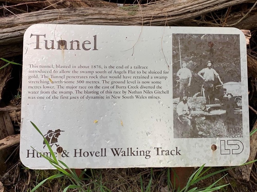Tunnel+sign.jpg