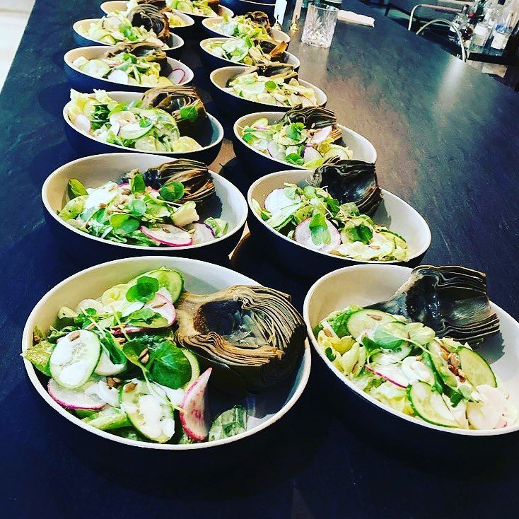 How about !!!!!👨&zwj;🍳
A
🍽
Healthy Artichoke, radish, watercress Salad 🥙for your next 2nd course 🔪

Don&rsquo;t hesitate!🤗
Email or Dm me for a quote
🍽🍴🍾🥂👋