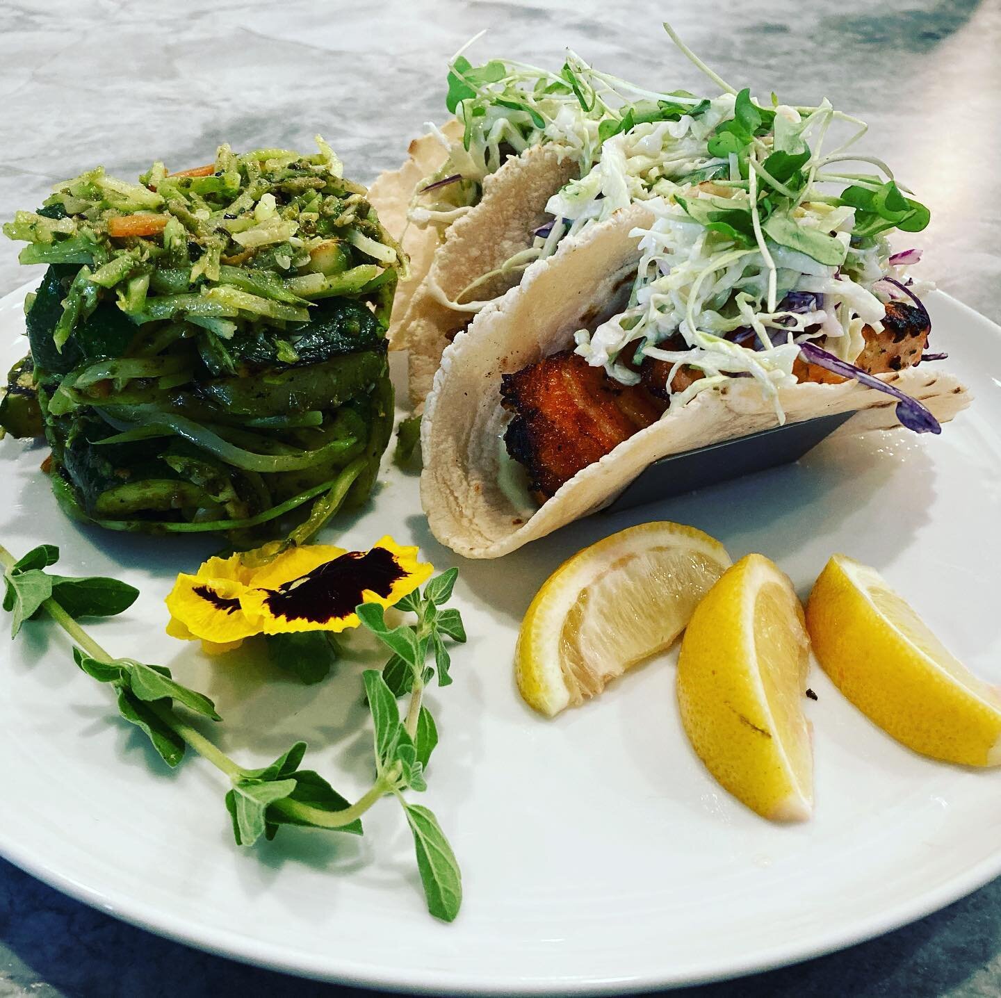 Salmon Tacos🌮🌮🌮
Basil mint pesto Grilled veg 🍽

Eat healthy 
Live strong
Take down some tacos 😆🤘