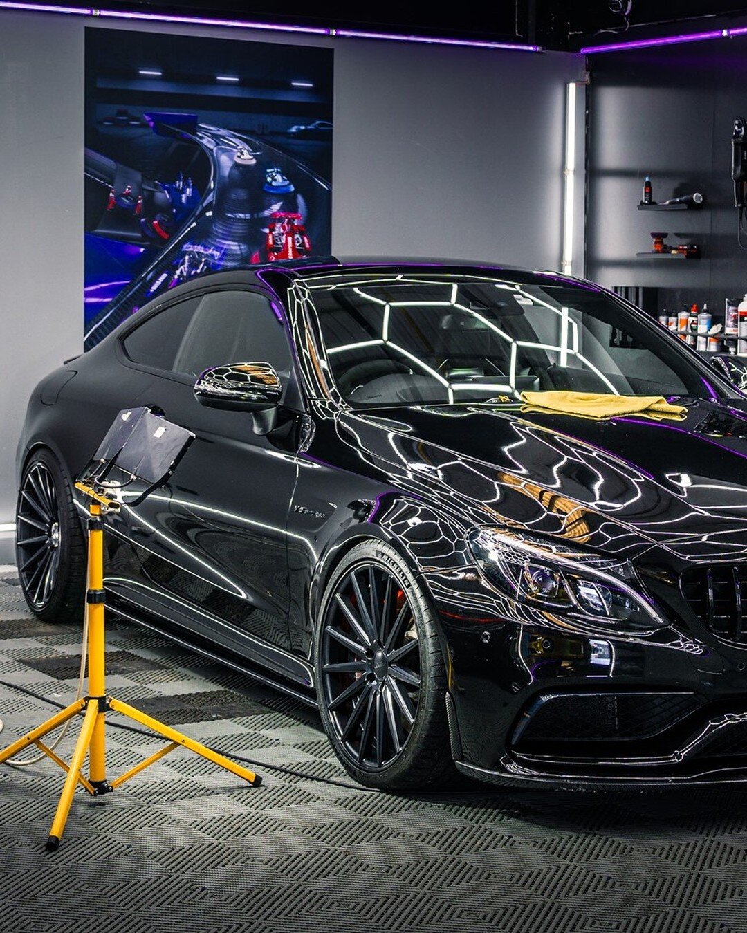 C63s  under paint correction! 
We working hard to get it showroom condition on every single car!

#gyeonized #car #cars #gyeon #BMW #autodetail #ceramiccoating #gyeonquartz #engine #gyeonknow #detailingpro #detailingcars #detailingworld #paintcorrect