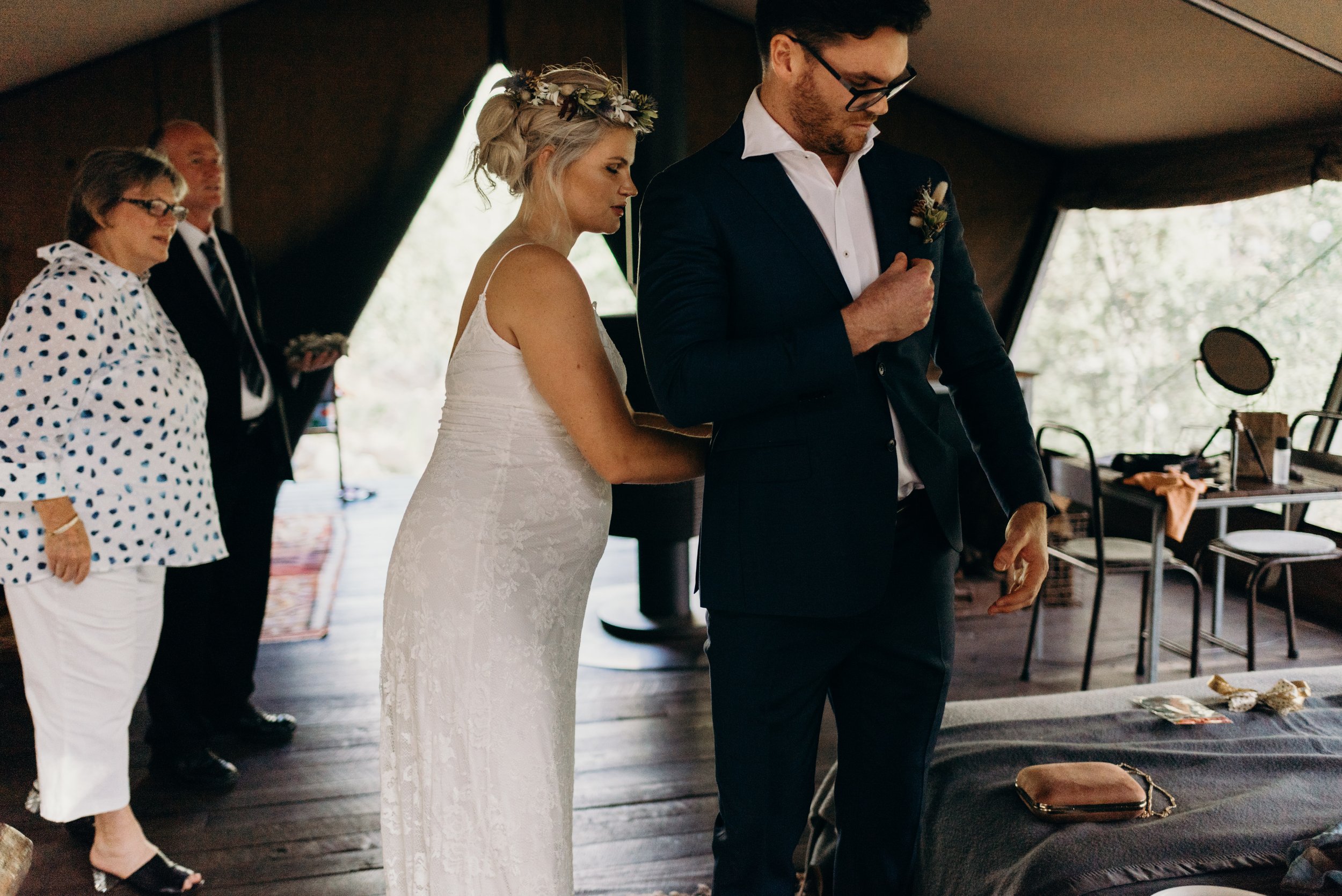 Mr + Mrs Reinecker Prep-153.jpg