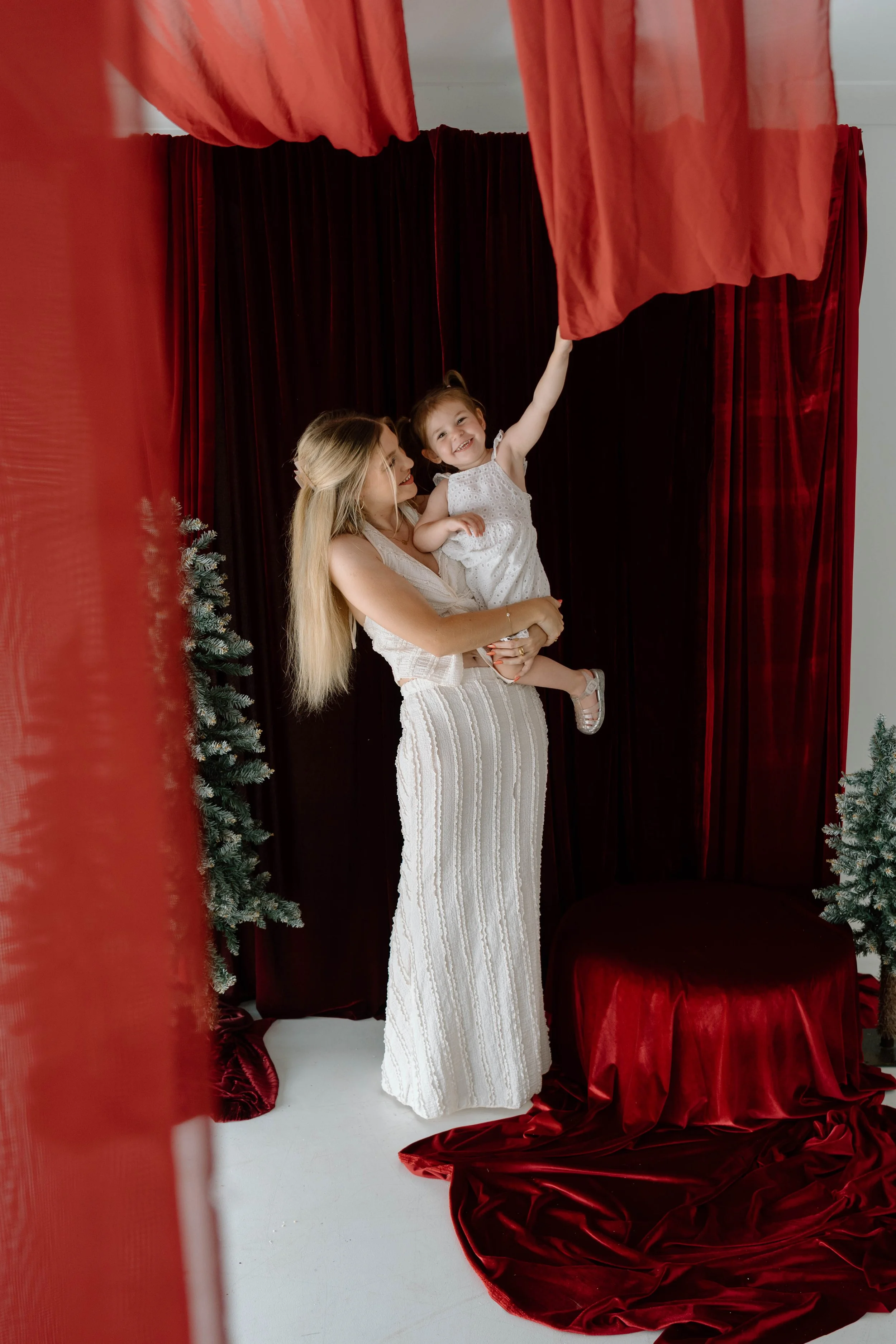 Christmas Minis  - Daphne Sky Studios-32.jpg