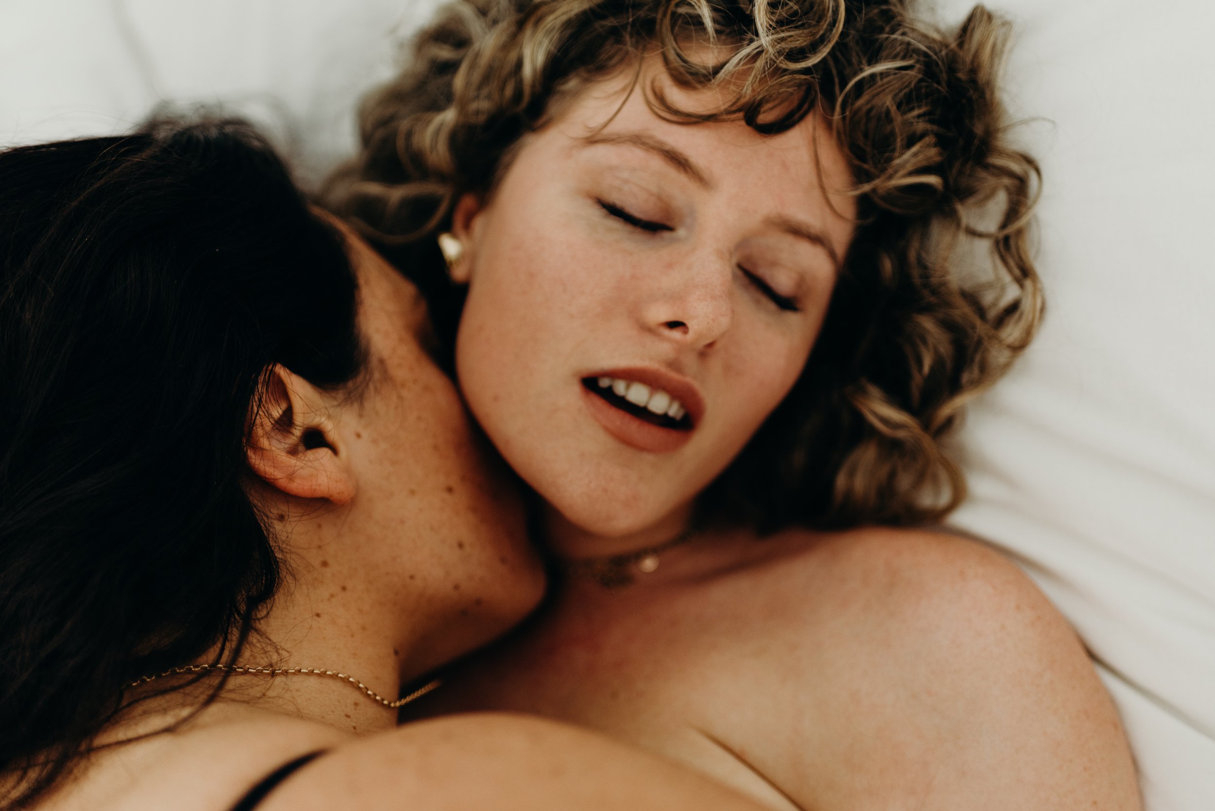 Hayley + Maddy - Daphne Sky Studios_-47.jpg