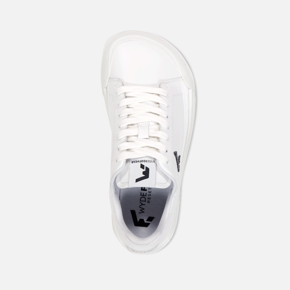 Wyde Footwear