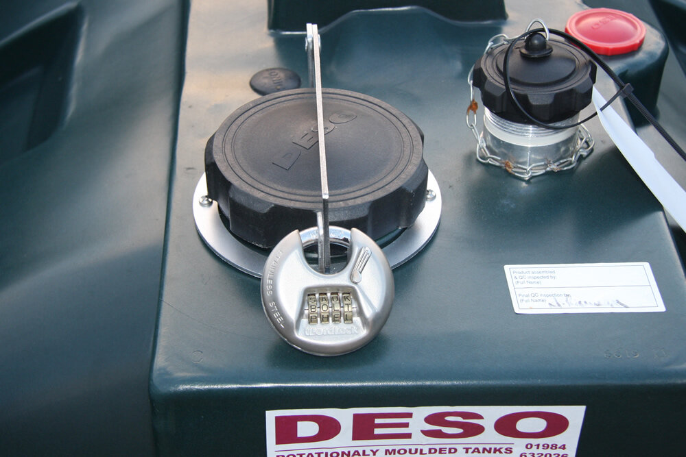 Single Lock for Deso Oil Tanks (TA3) — Tanklocks