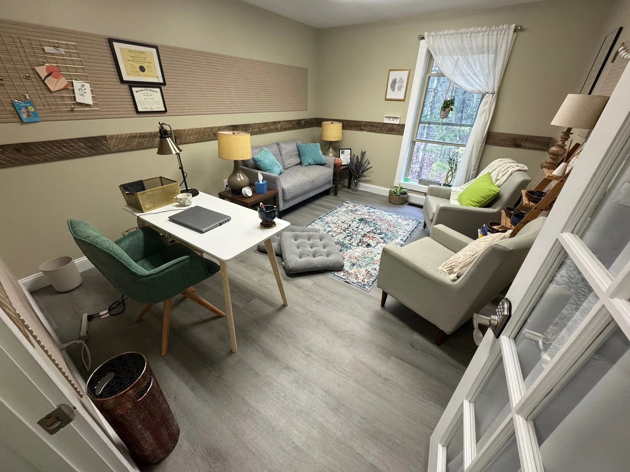 Cozy counseling & nutrition office 