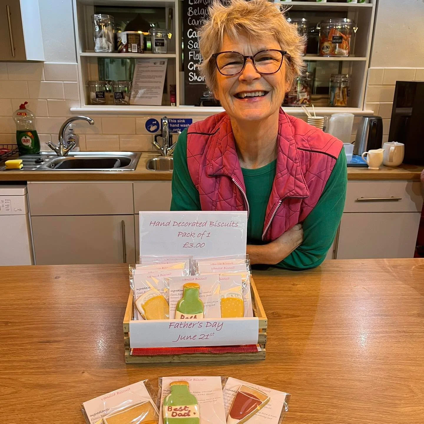Don&rsquo;t forget it&rsquo;s Father&rsquo;s Day on Sunday 21st June.  Tessa has been busy making a limited supply of delicious home made biscuits.  They are themed with red wine, whisky, beer and &lsquo;best dad&rsquo;, for that special Father, Gran