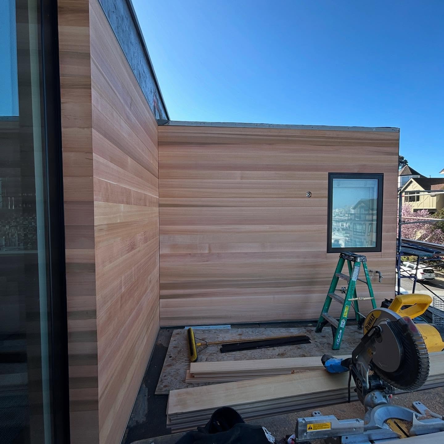Doesn&rsquo;t Cedar siding look awesome!  Our finish carpenters and plastering crew are working in tandem installing the exterior package at our Potrero Hill project.  #clearcedar #stocktonproducts #prosoco #potrerohill #bayareaconstruction #dewalt #