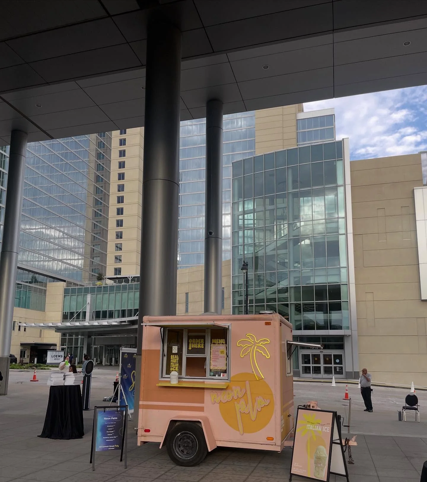 We&rsquo;re here for all the corporate events, weddings, and private parties 👏🏻👏🏻👏🏻. Book us for your next event, link in bio!
-
Also, come see us this Saturday from 10am-6pm at the @waldokcmo fall fest, it&rsquo;s gonna be a great time!
.
.
.
