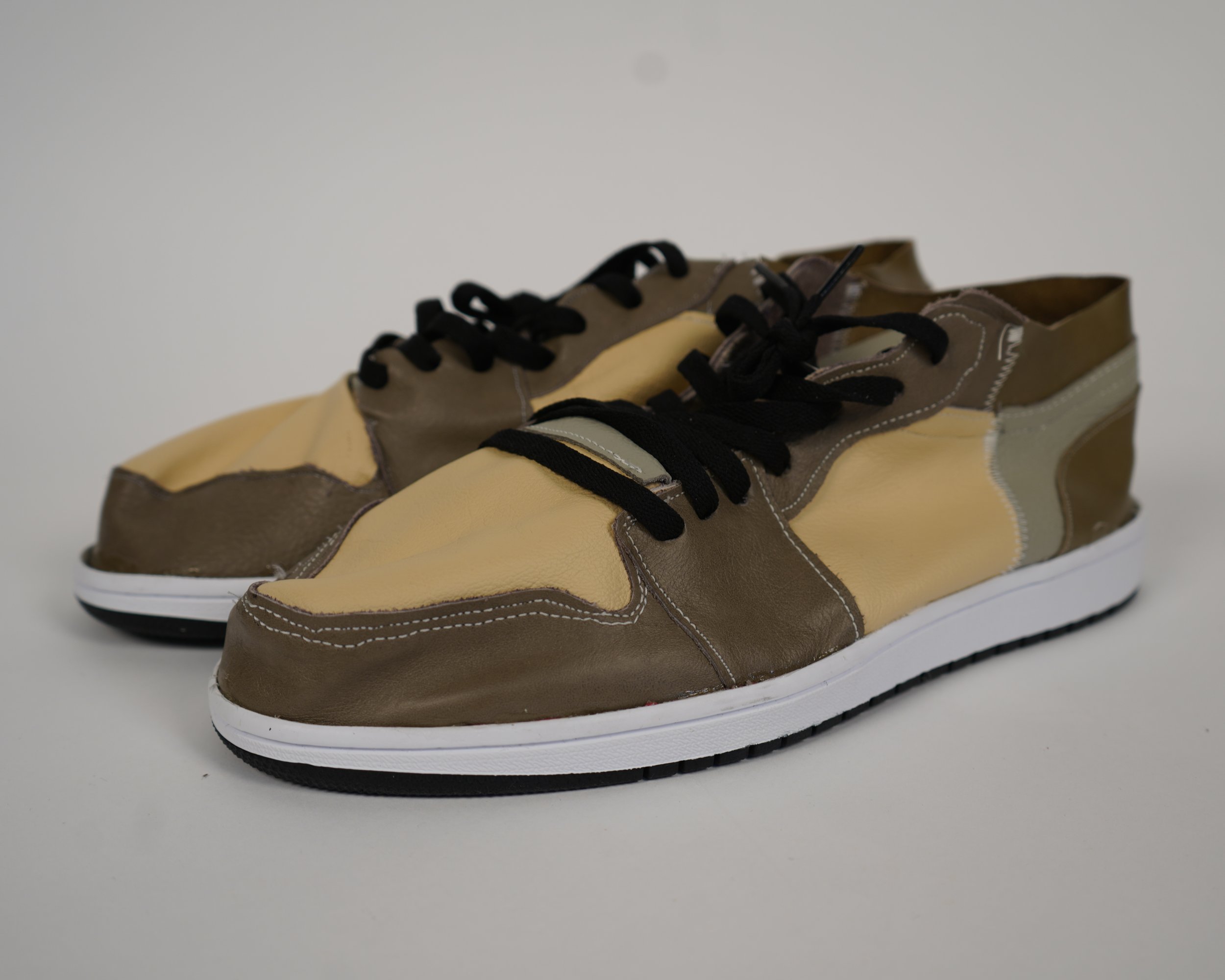 shoesleft.jpg