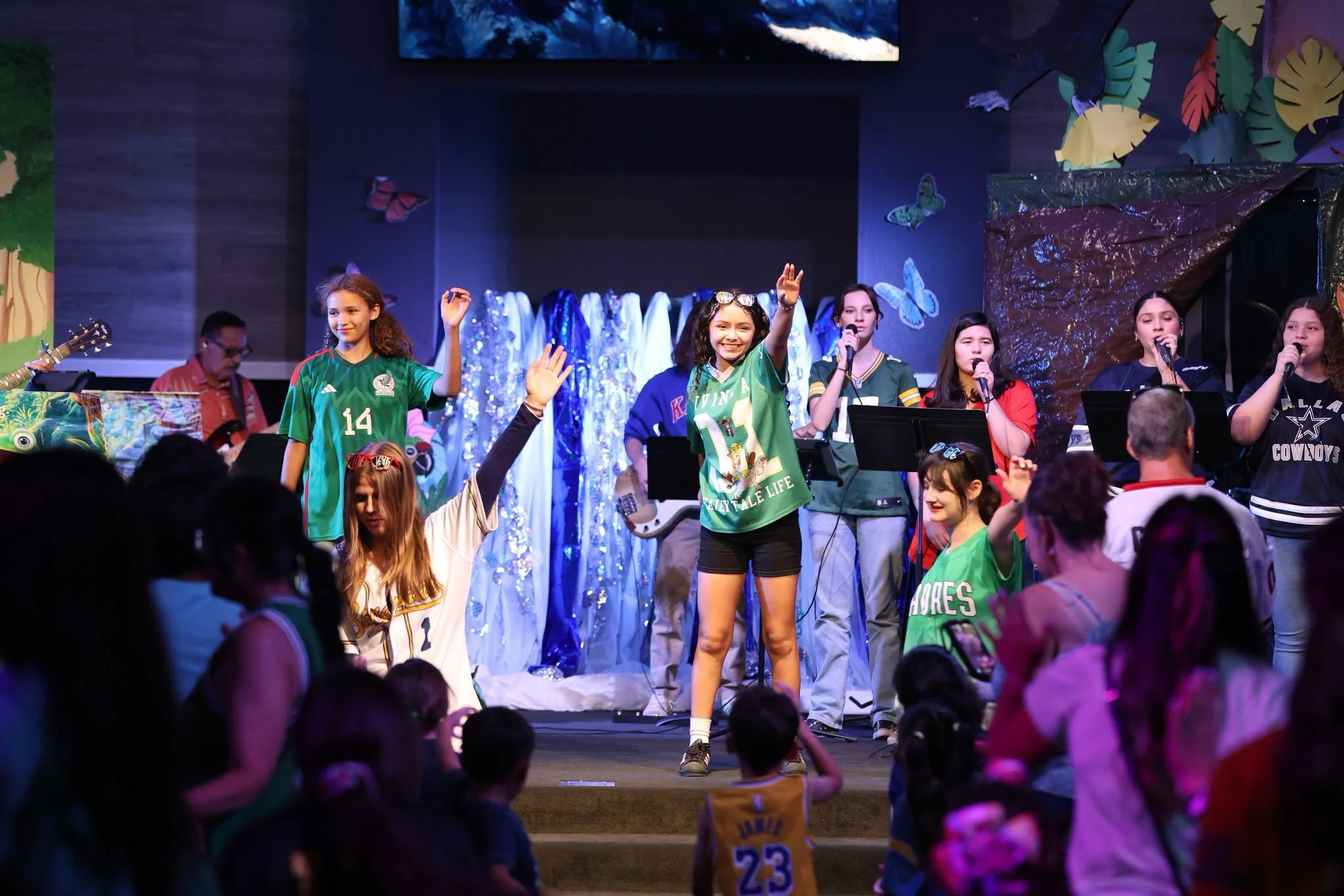 729480215_1959237168125156_7369285481464679206_n.jpg