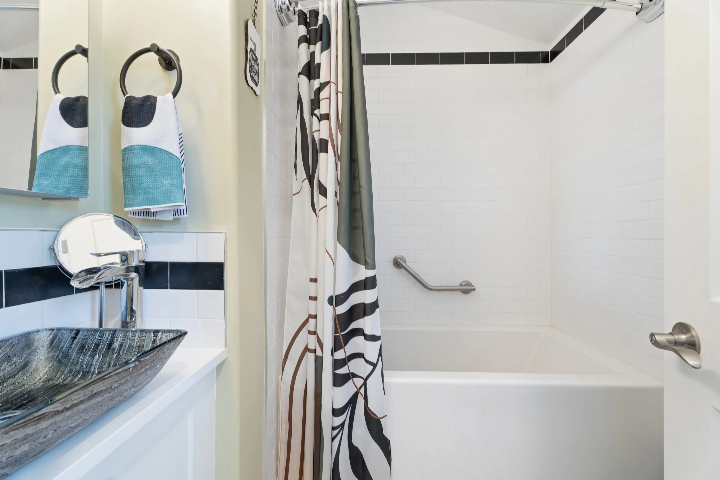 Lot 21 Bathroom.jpg