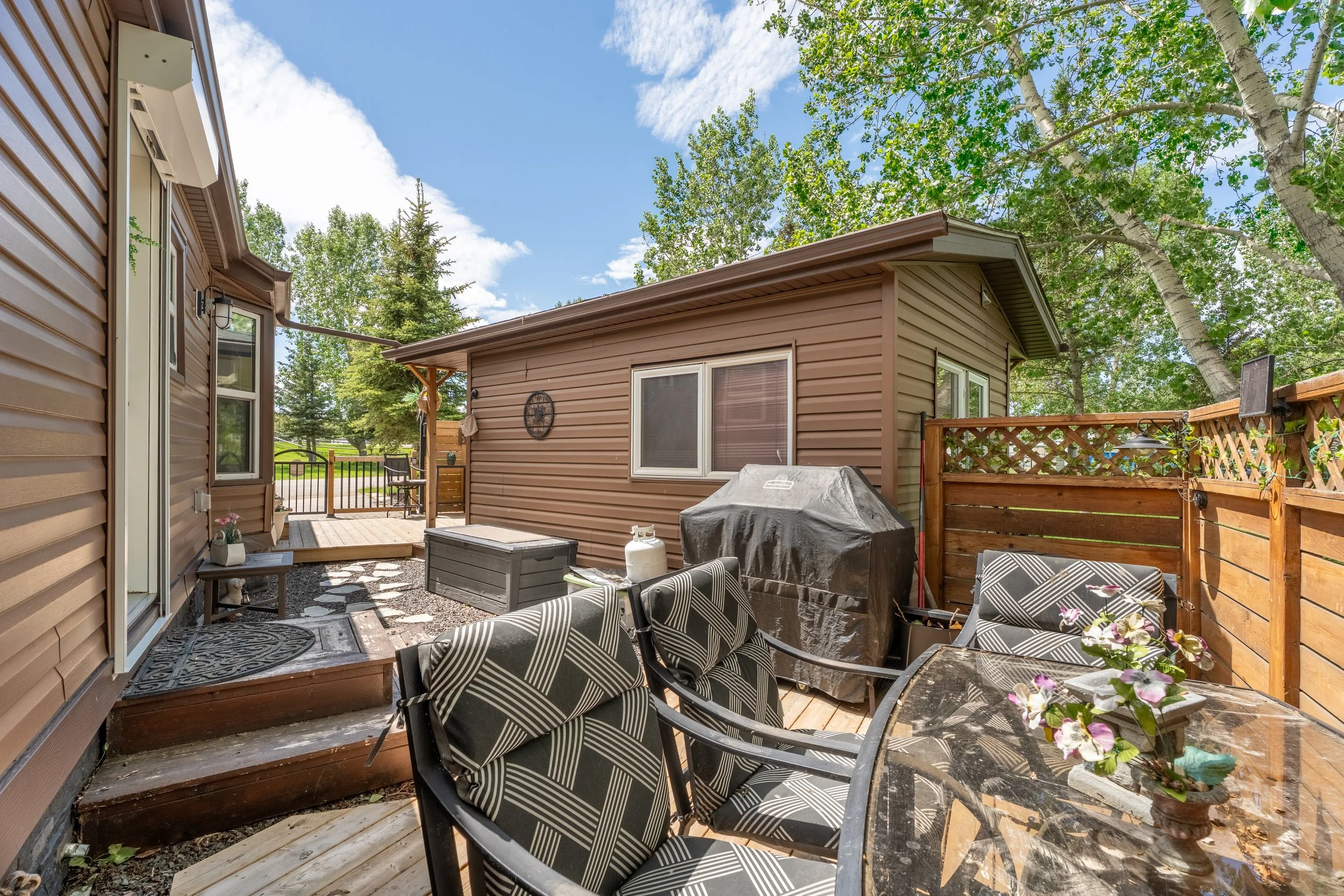 Lot 21 back deck.jpg