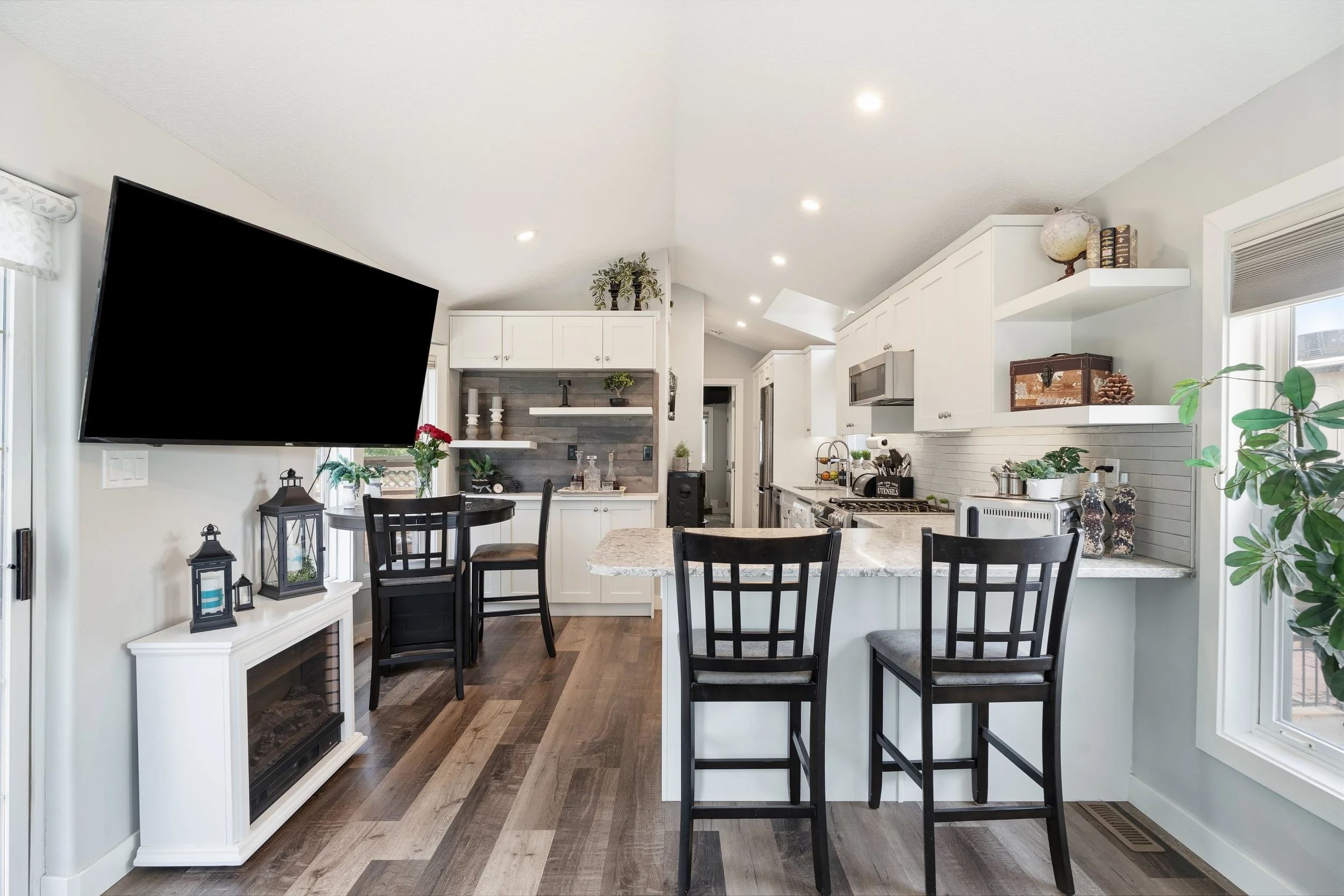 Lot 21 Kitchen.jpg