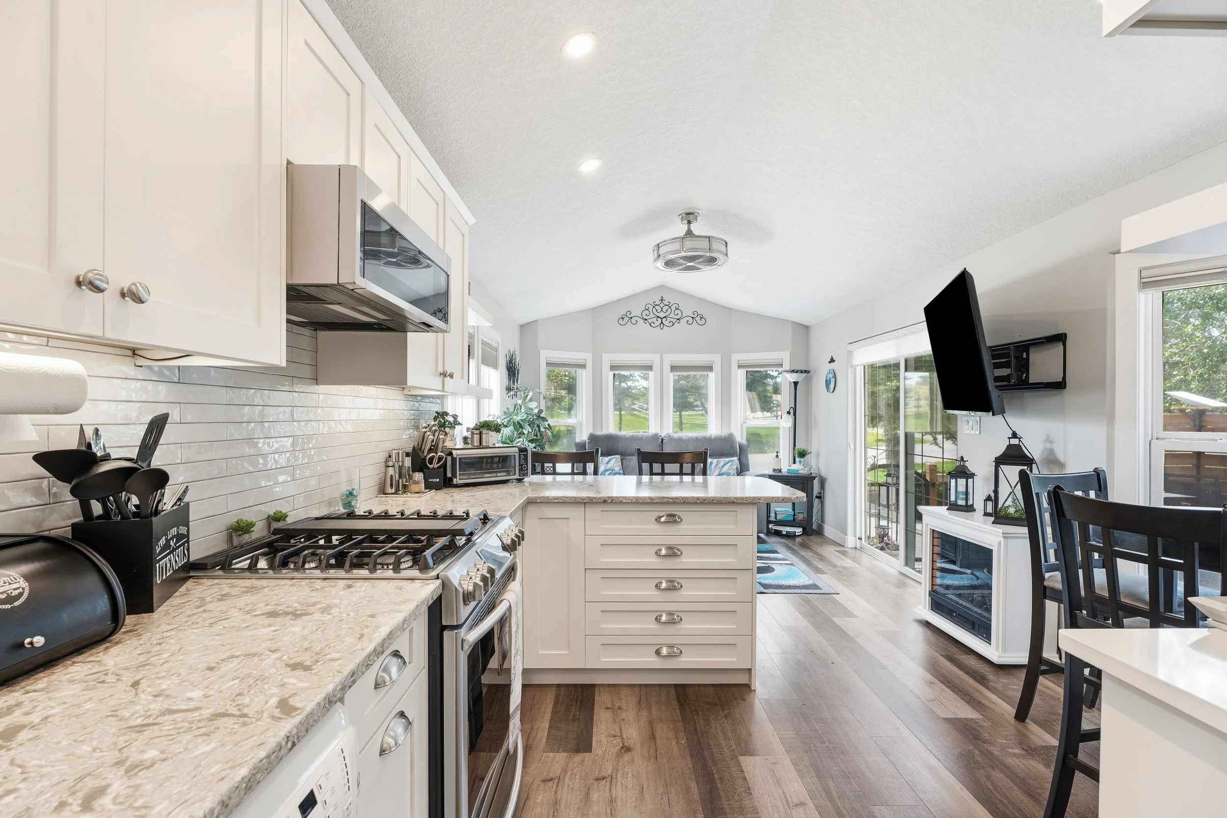 Lot 21 Long view Living room.jpg