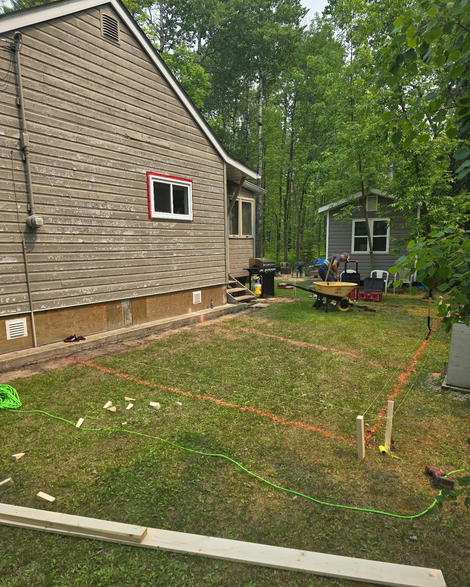 Cottage season just got an upgrade
We&rsquo;re excited to be working on this out-of-town beauty
Whether it&rsquo;s expanding your living space, creating the perfect spot for morning coffee, or building your dream outdoor retreat, Step Up Construction