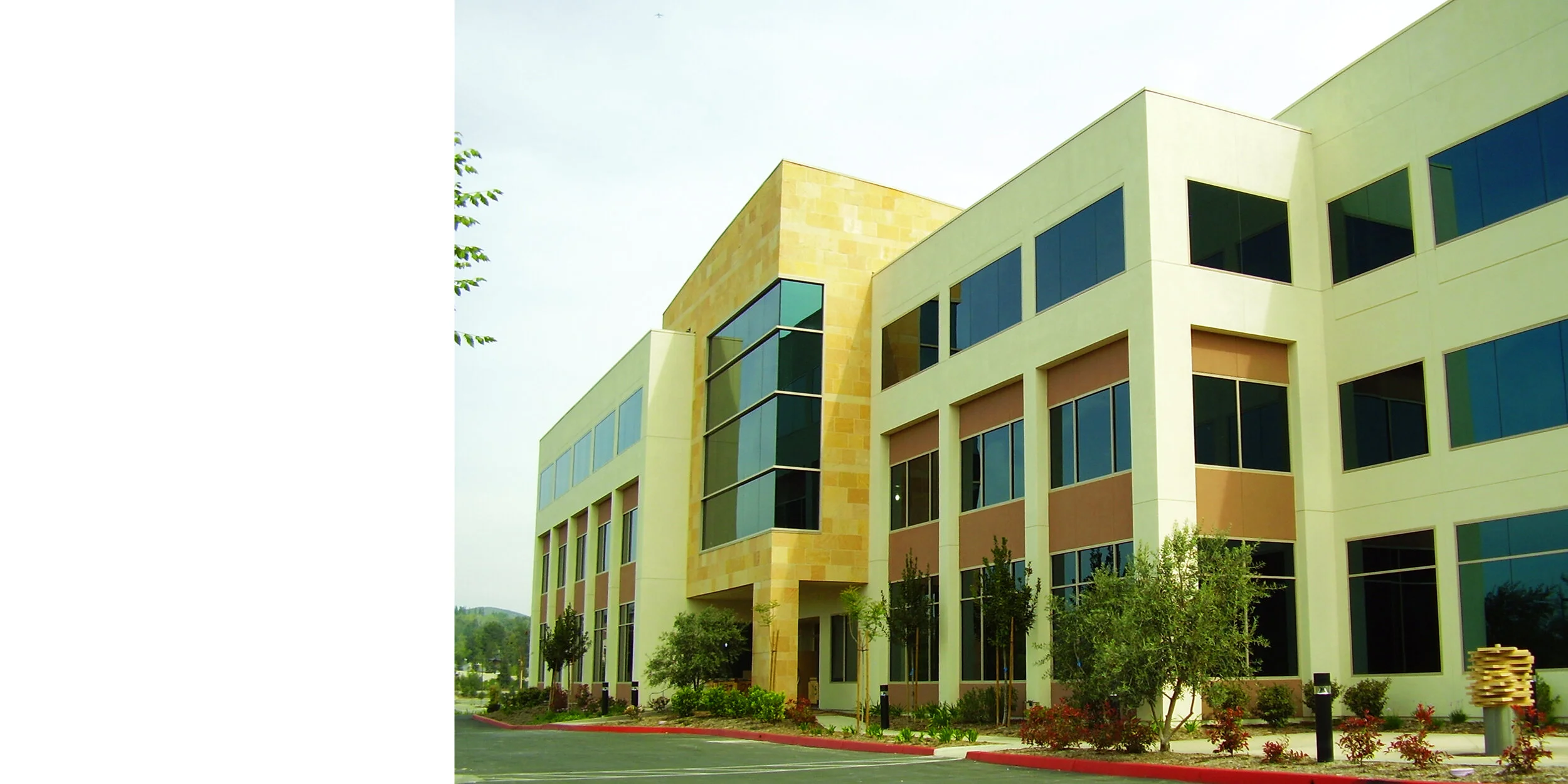 Office/Retail (Westlake Landmark) — AHT Architects