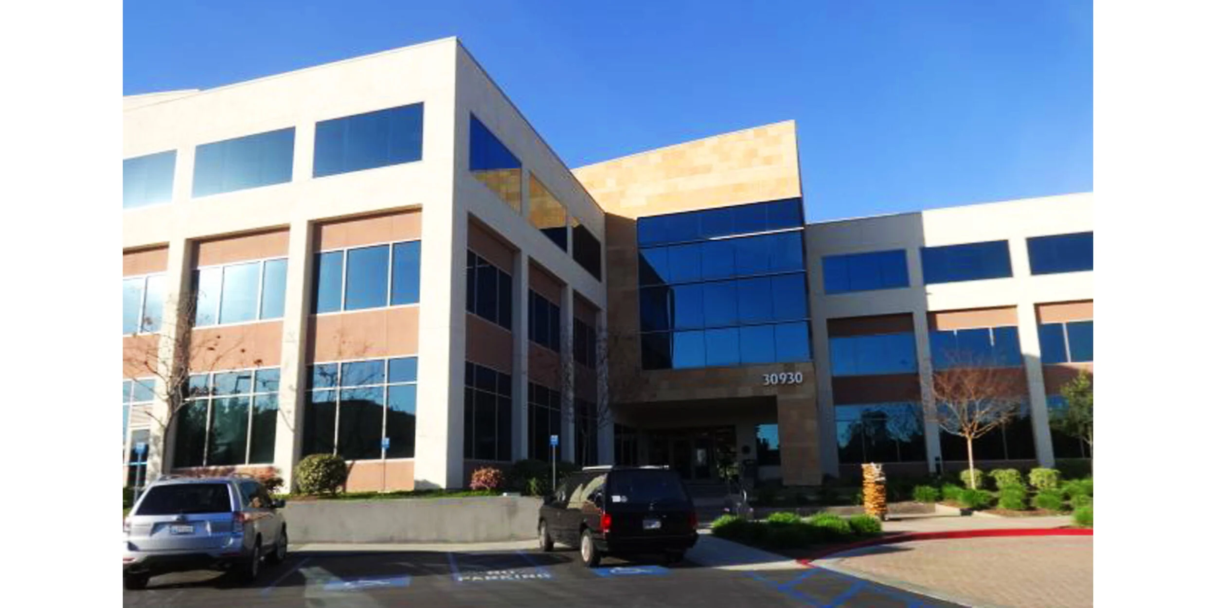 Office/Retail (Westlake Landmark) — AHT Architects