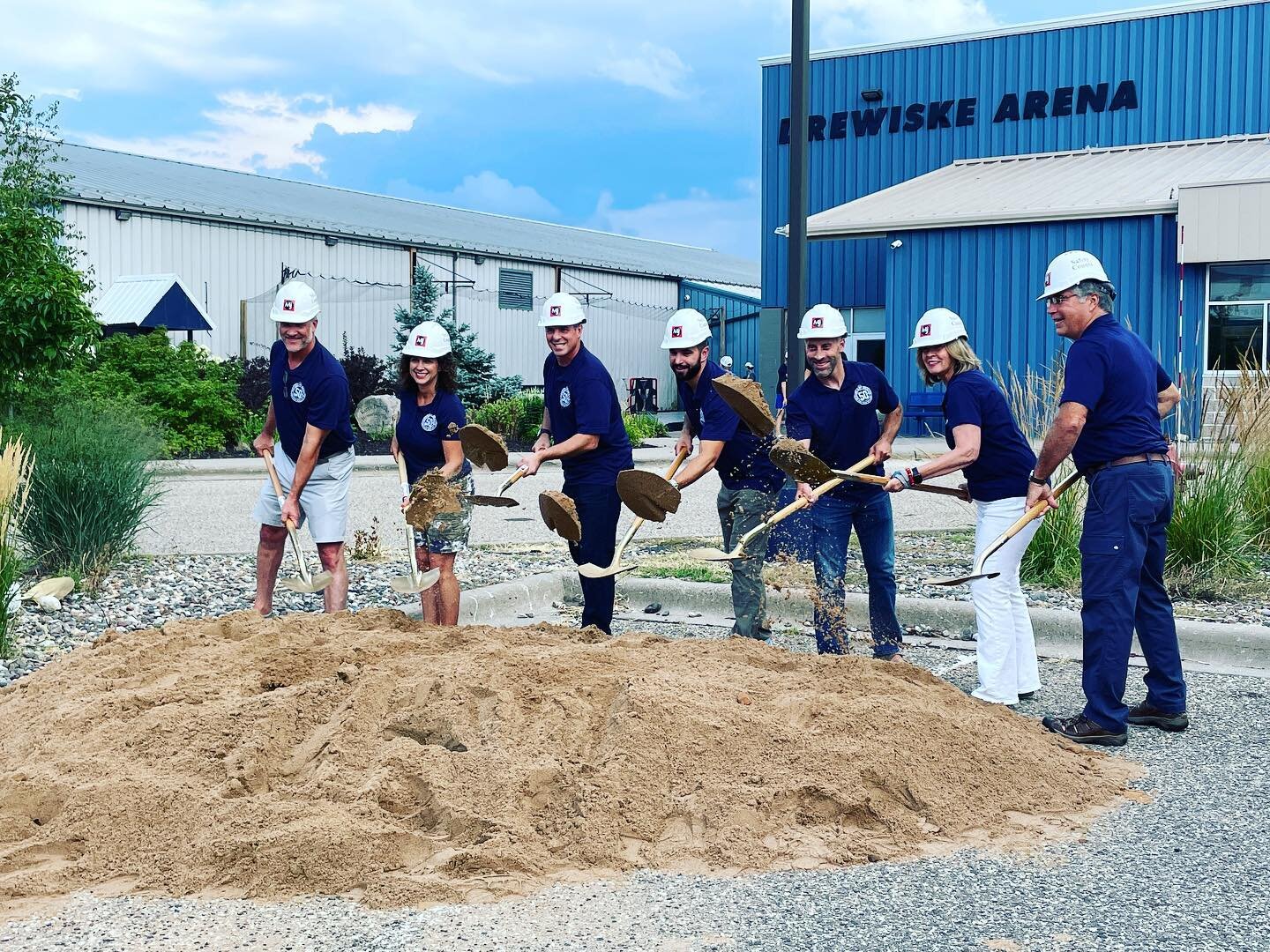 Congratulations to @hudsonhockeywi! Despite some inclement weather they were able to break ground on their exciting new facility! #WeAreStudioEA #hockeydesign #sustainabledesign #groundbreakingceremony #hockey #hudsonhockey