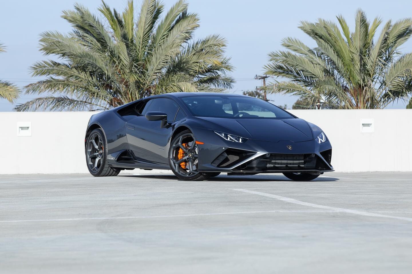 Life&rsquo;s too short. Play Hard. Live Fast 💨

Book your next Luxury Exotic Rental experience with Swift Auto Club, call 1-855-794-3828 or visit www.SwiftAutoClub.com

#SwiftAutoClub #Drive #LA #ExoticCar #Cars #ExoticCars #Car #SuperCar #SportsCar