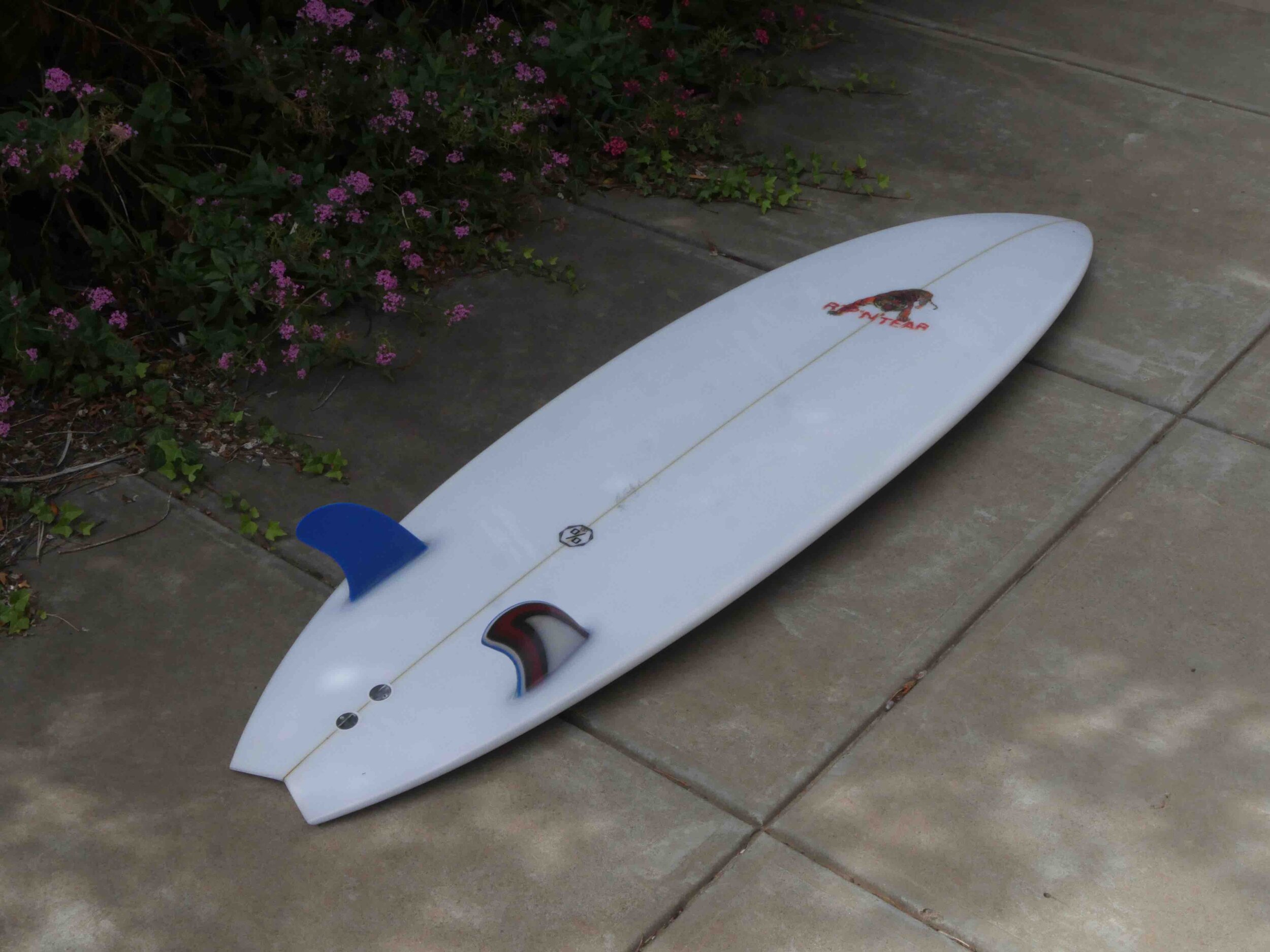 Lipstix Advanced Twin: Photo Dims: 5'10 x 19 x 2 5/8