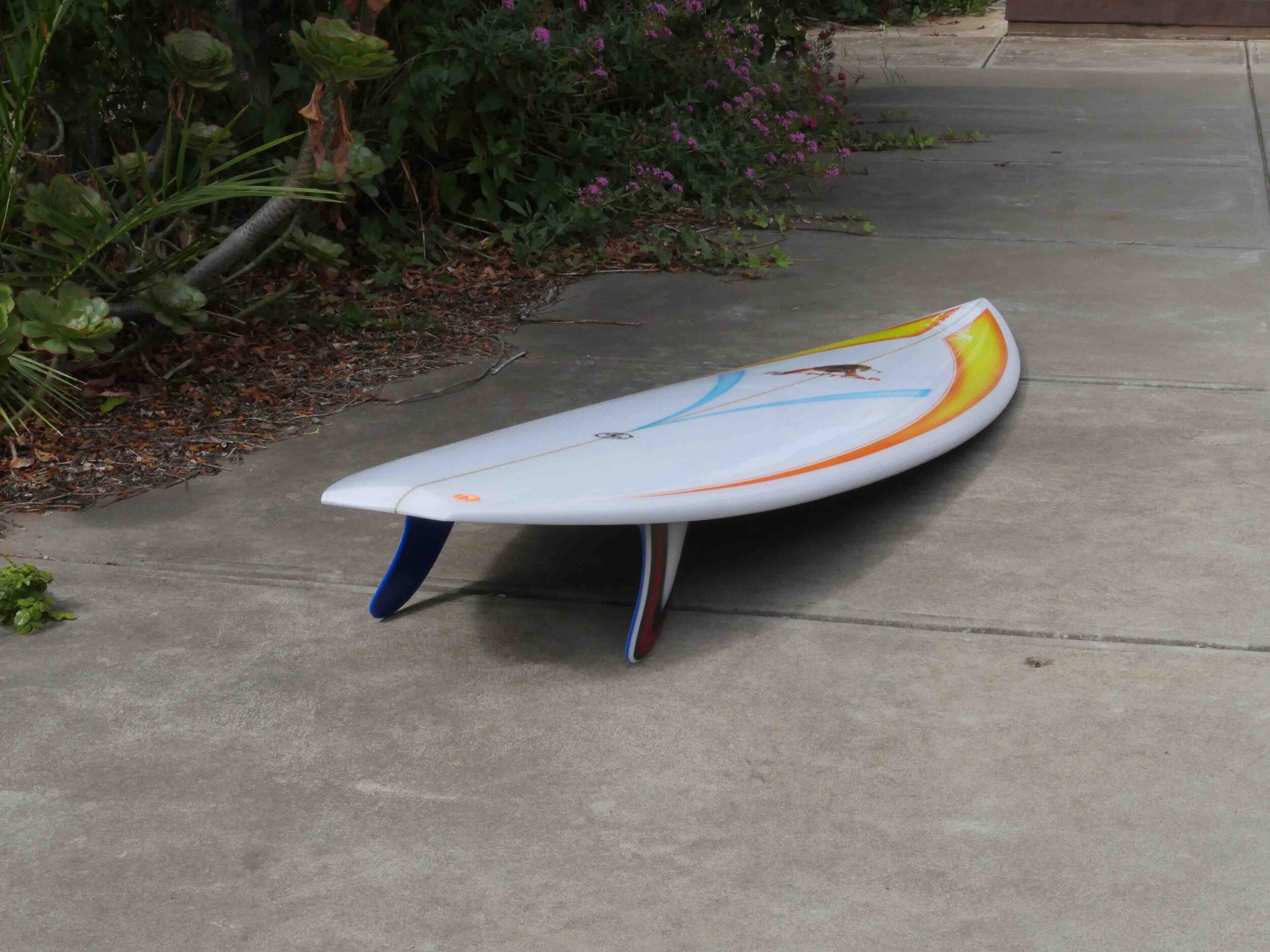 Lipstix Advanced Twin: Photo Dims: 5'10 x 19 x 2 5/8