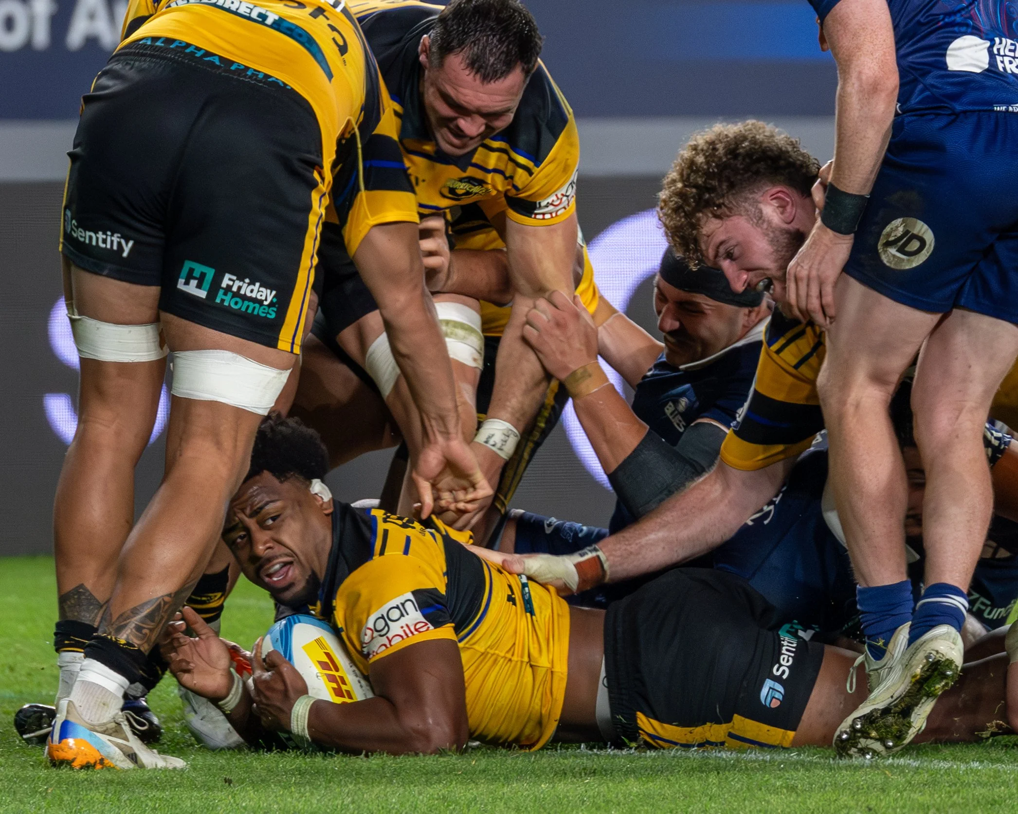 Flanker Peter Lakai

Highlanders vs Blues 16 May 2026
Shot by: Dominic Gasparich