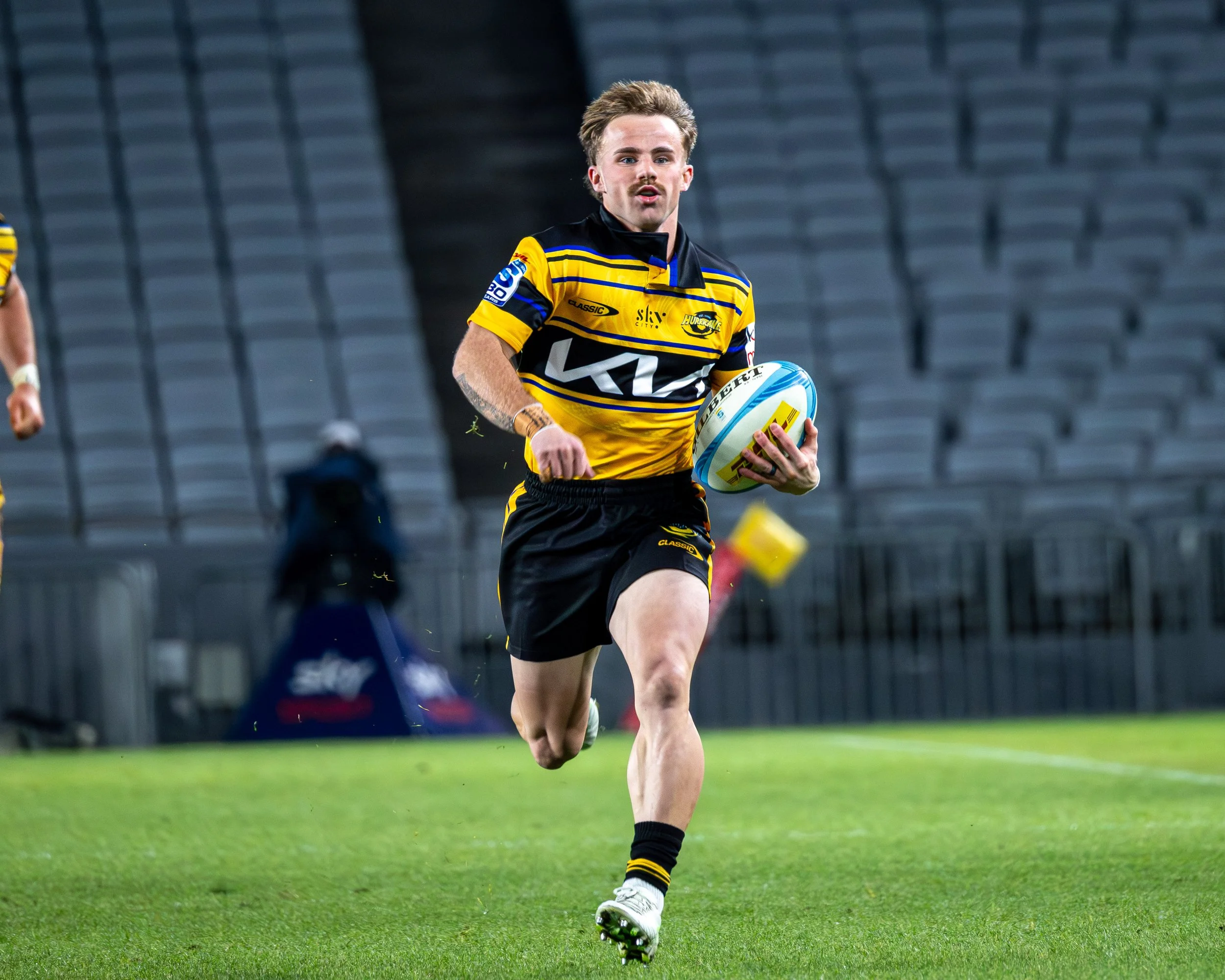 Replacement Halfback Jordi Viljoen

Highlanders vs Blues 16 May 2026
Shot by: Dominic Gasparich
