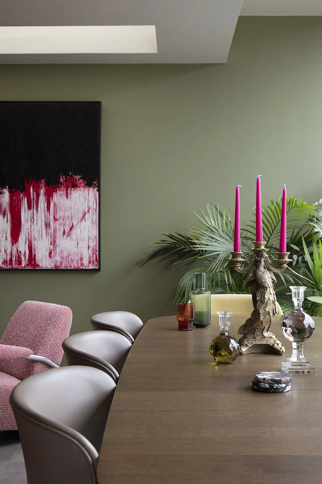 whitley-bay-dining-room-artwork-candles-detail.jpg