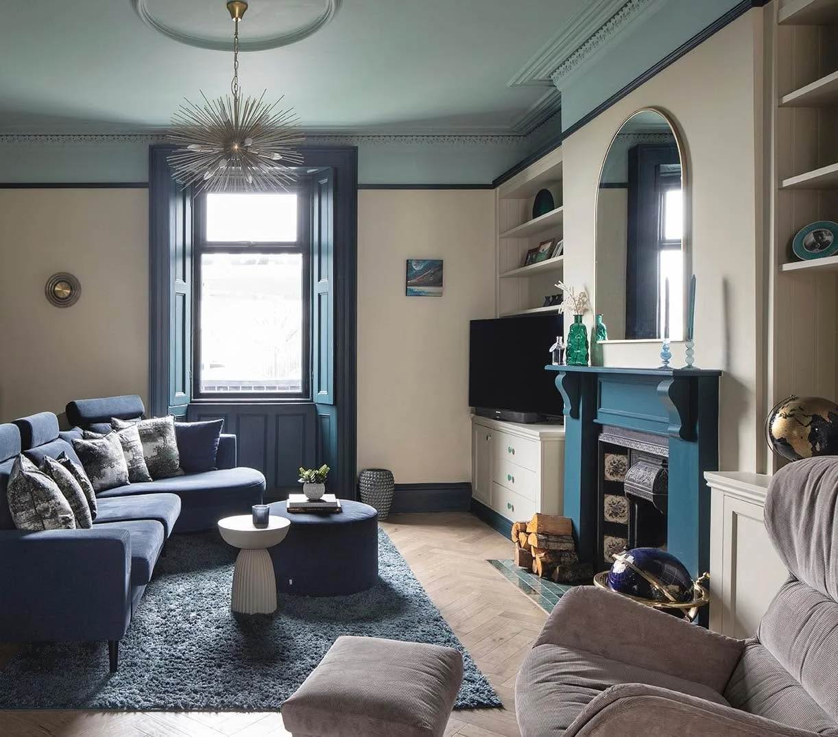 The Space That Held the Becoming

Sometimes, transformation begins quietly.
Long before anyone else can see it.

This home was designed to hold the rhythm of family life, to create space for calm, connection and growth before the next chapter began.
