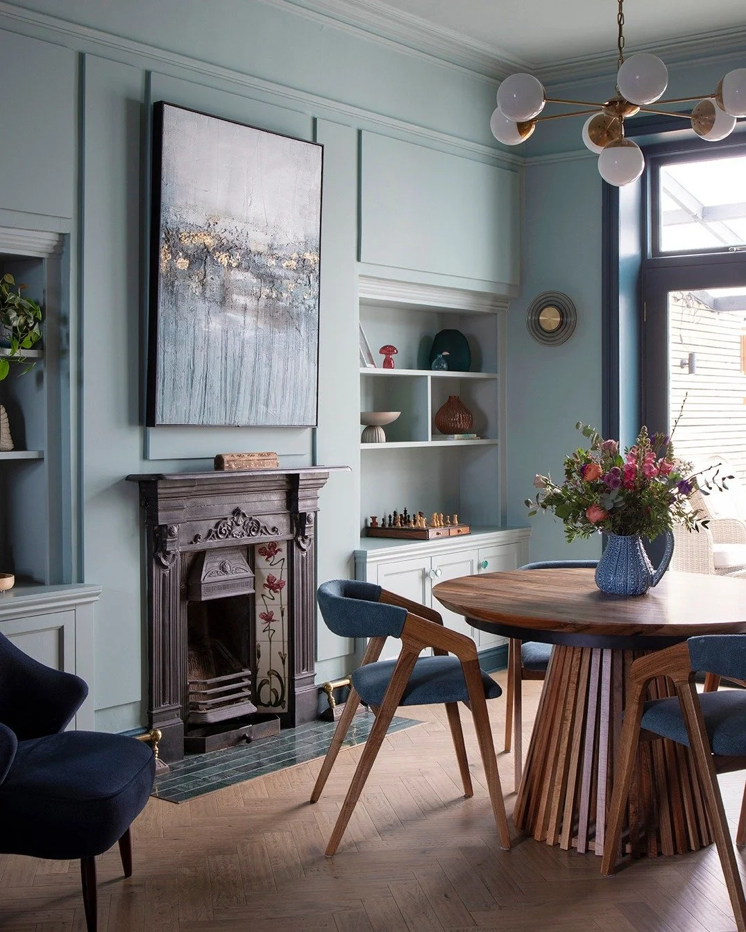 Every year brings its own kind of change.
Sometimes it is obvious and loud.
Sometimes it arrives quietly, as a nudge that something in your life or home no longer quite fits.

The work I do sits in that space.
Clients often find me at a threshold.
A 