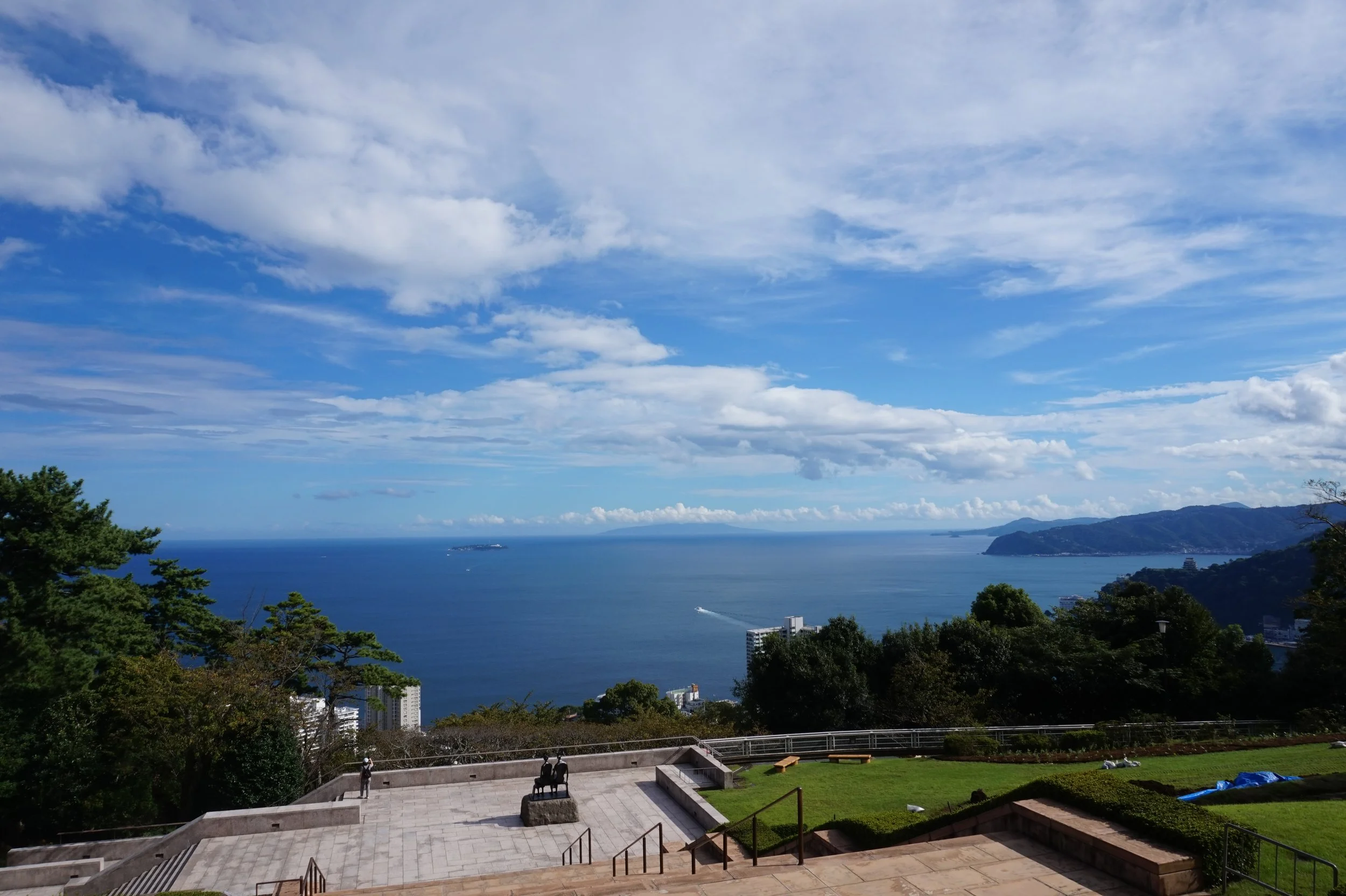  Blått hav så langt øyet kan se! 