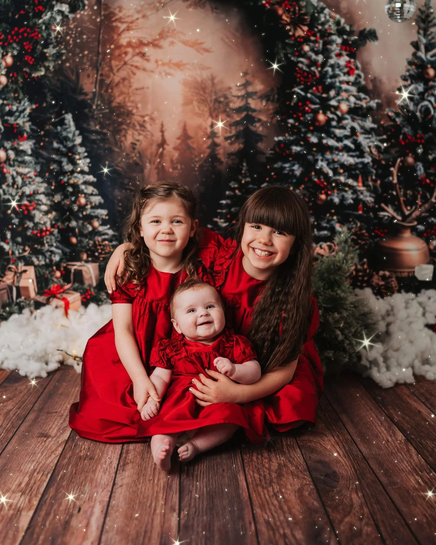 Sweetest girlies at my studio! 

Its so beautiful when clients come back 5th year in a raw, I am so lucky! 

Thank you for your support for my business I will continue to create magical images for you every year! 

#portraitphotography #perthshire #c