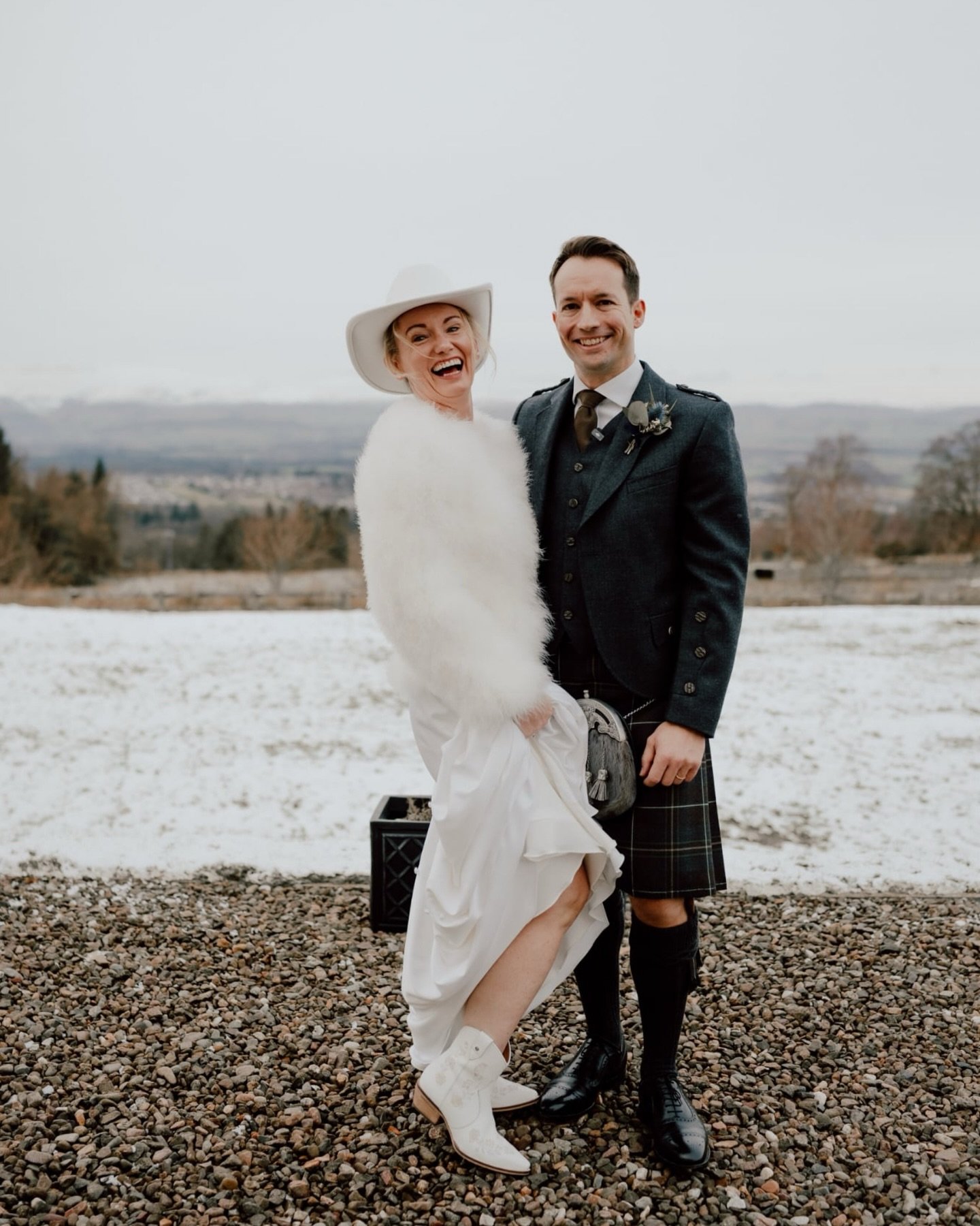 Ups is it past 14 February all ready?!!

I would like to share with you all this beautiful Valentines day wedding taken place at my local Scottish wedding Venue 💒 🏴󠁧󠁢󠁳󠁣󠁴󠁿. @alexanderhousescotland  is set in the beautiful Perthshire countrysid