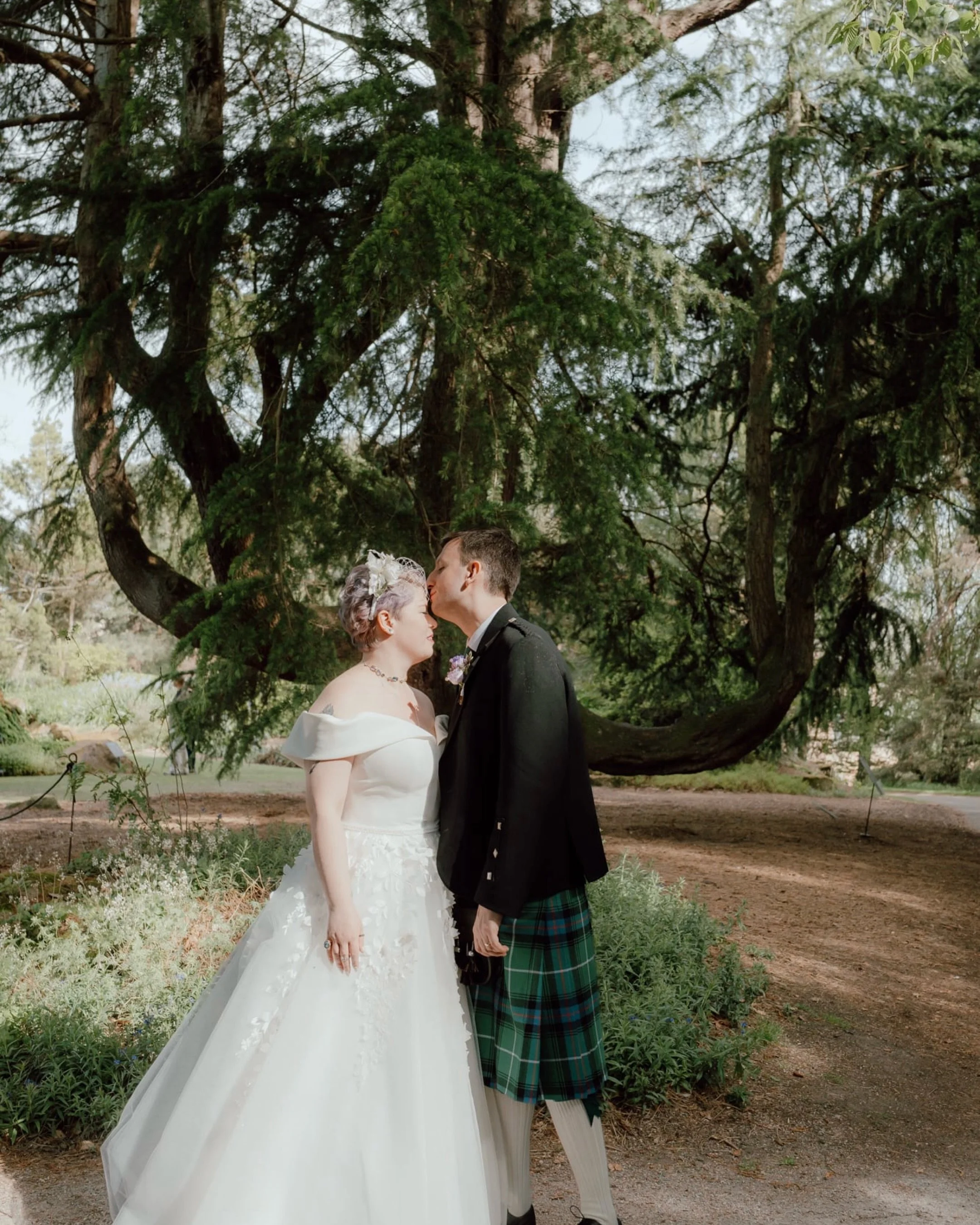 Duncan + Megan || Edinburgh Botanic Gardens wedding. 
Photographed with love, kindness and creative soul. 

Just them, the nature and people that matter most! It was such a sunny day definitely worth a sunburn..
Violin 🎻 notes.. 
Birds singing and 

