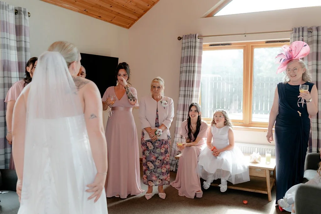 Ashleigh getting ready with her bridesmaids before her Piperdam Resort wedding