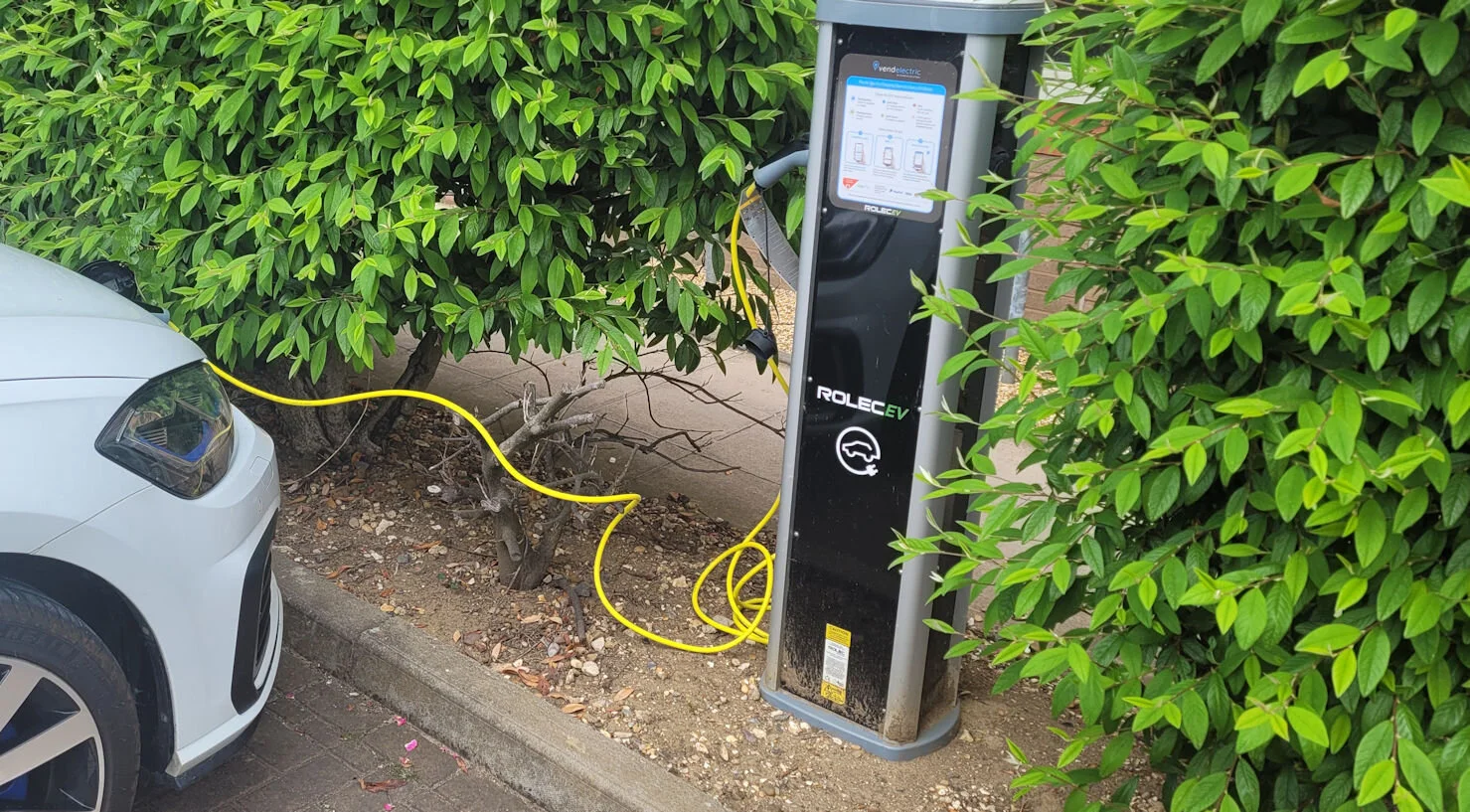 Willmott Dixon installs EV chargers to encourage staff to switch
